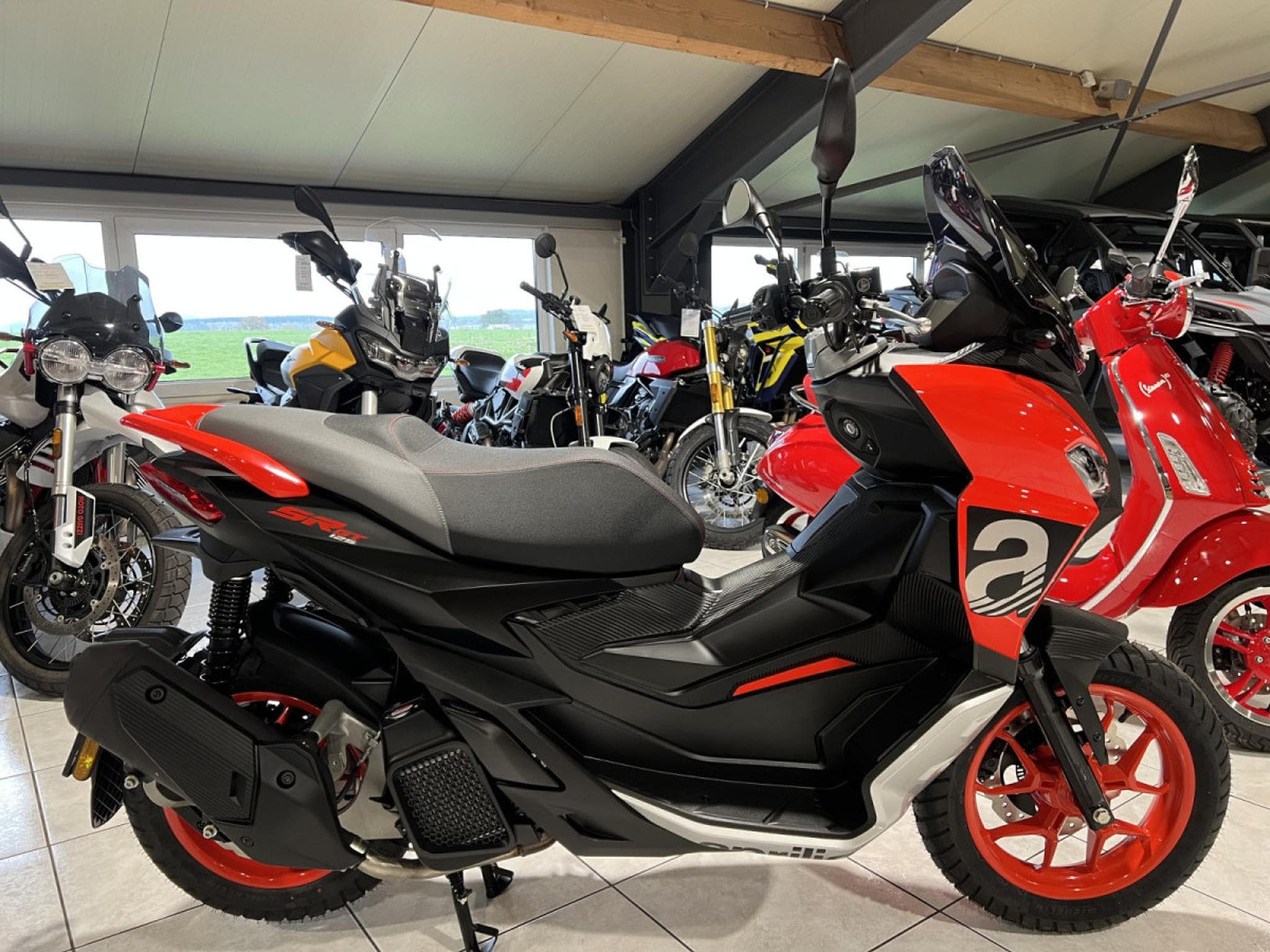 Aprilia SR GT SPORT RED (2026) - Foto 1
