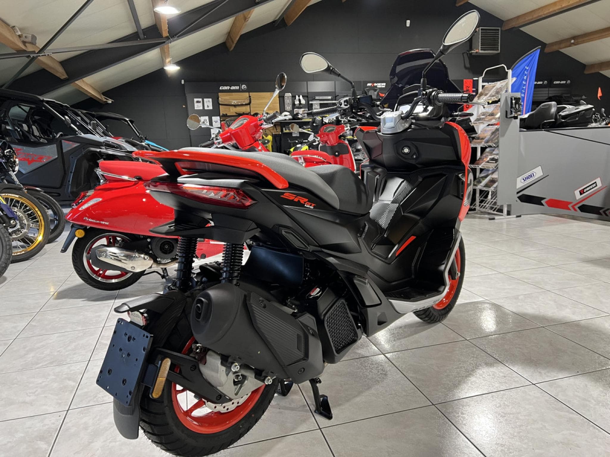 Aprilia SR GT SPORT RED (2026) - Foto 2