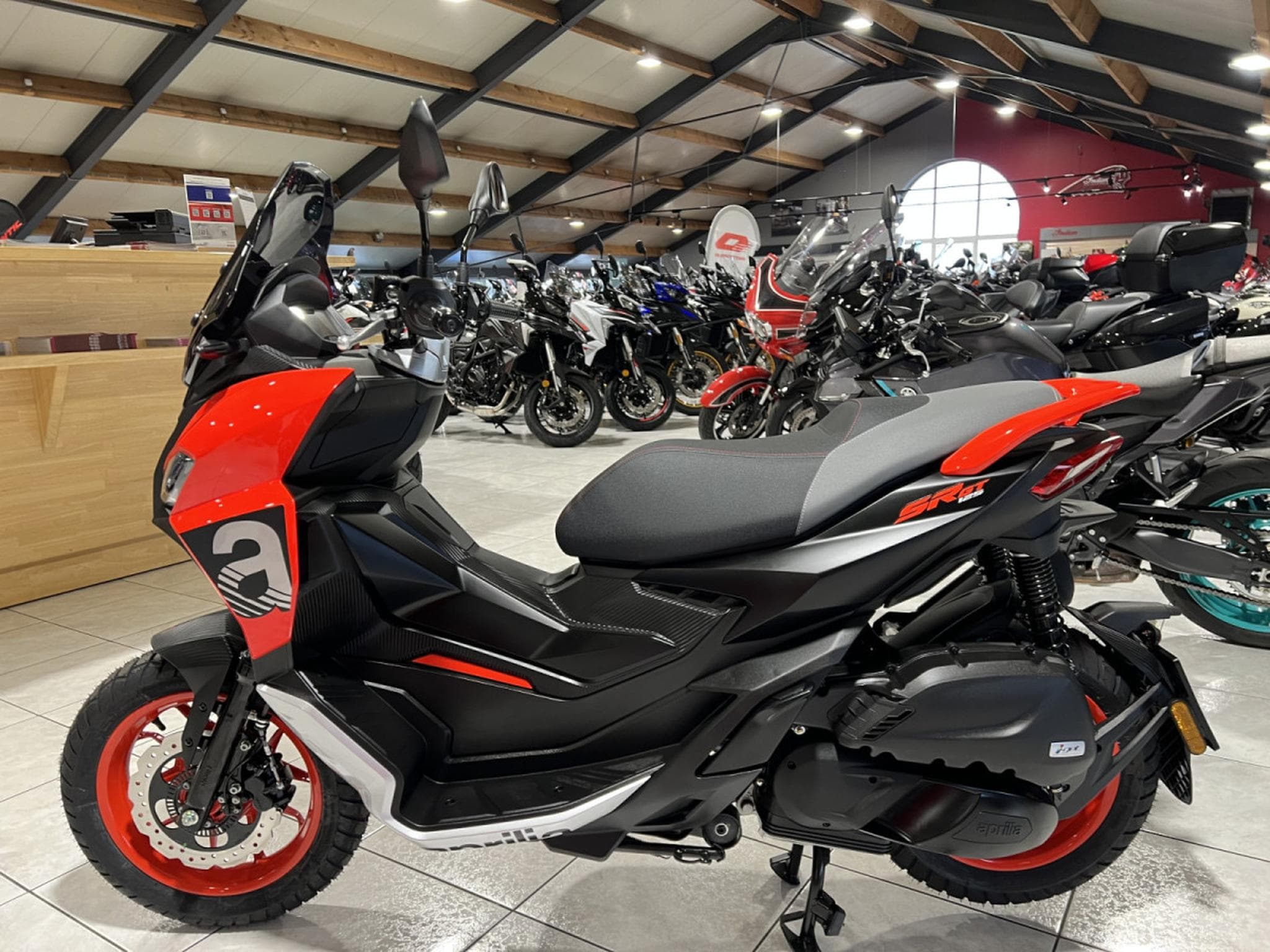 Aprilia SR GT SPORT RED (2026) - Foto 5
