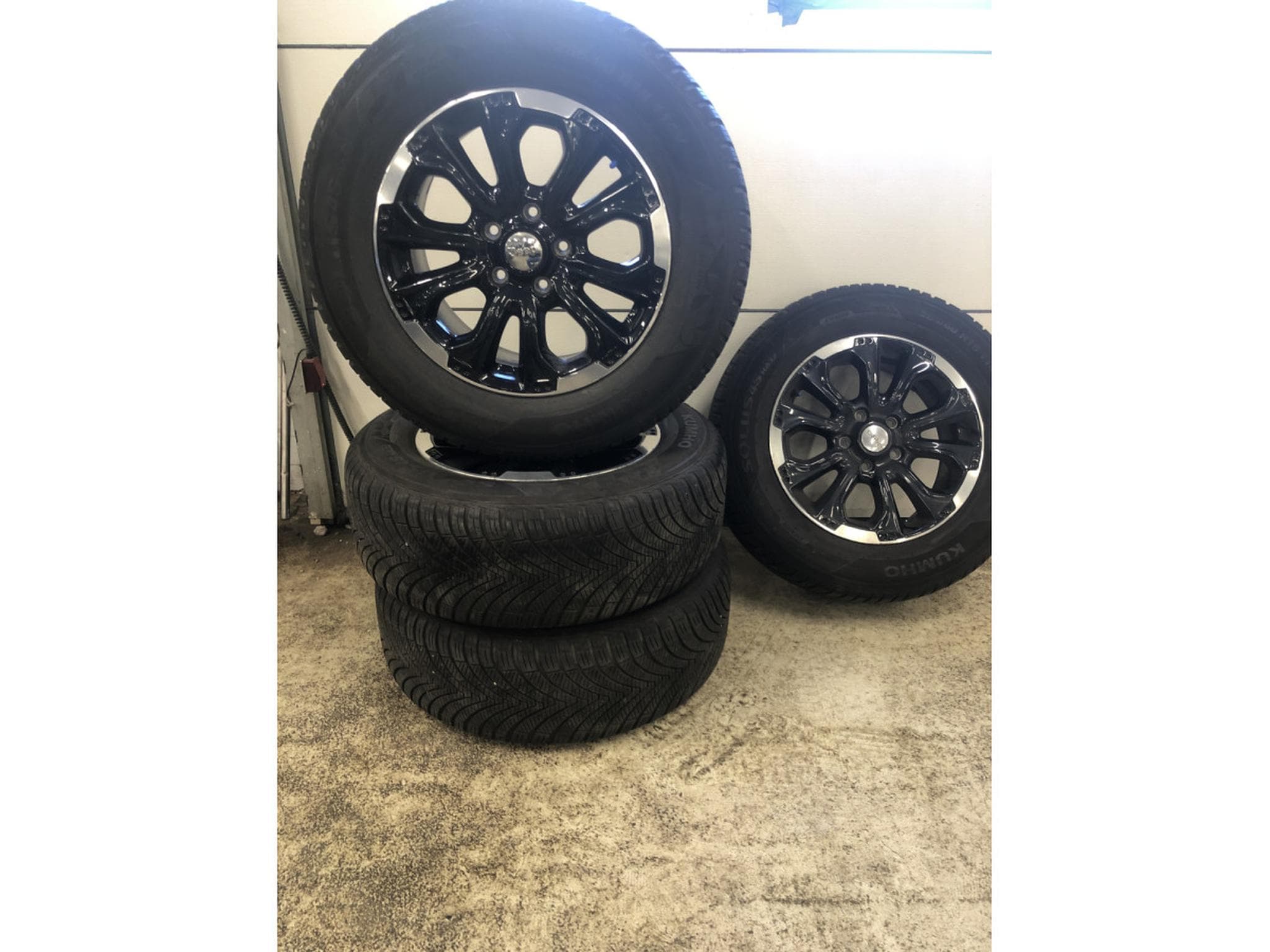 Jantes alu + Pneus t – 18" - Photo 1