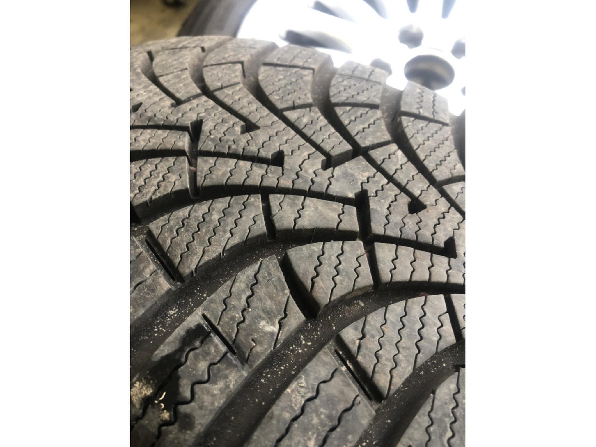 Jantes alu + Pneus h – 16" - Photo 7