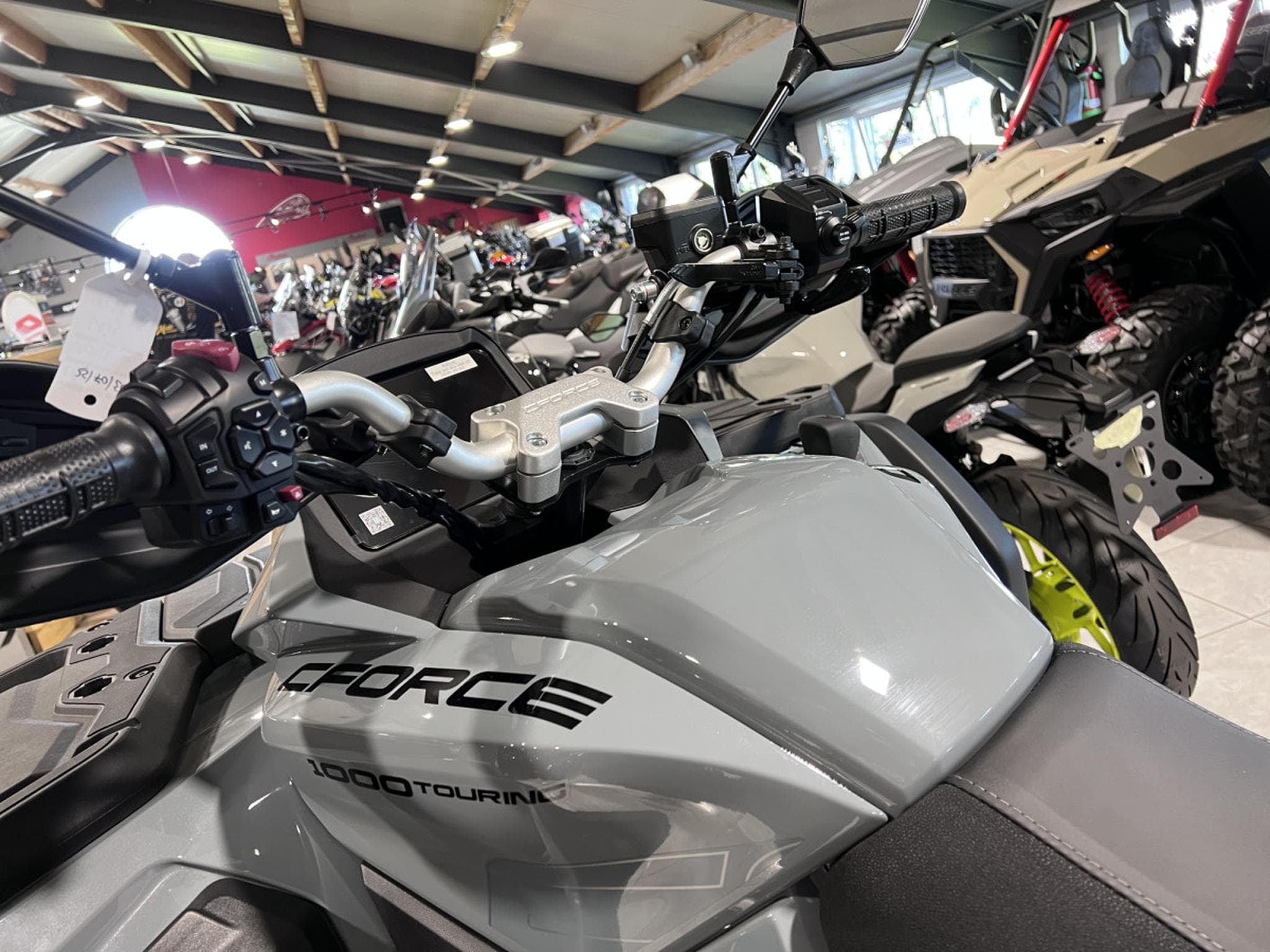 CF Moto CForce 1000 TOURING PREM. L7 (2026) - Foto 6