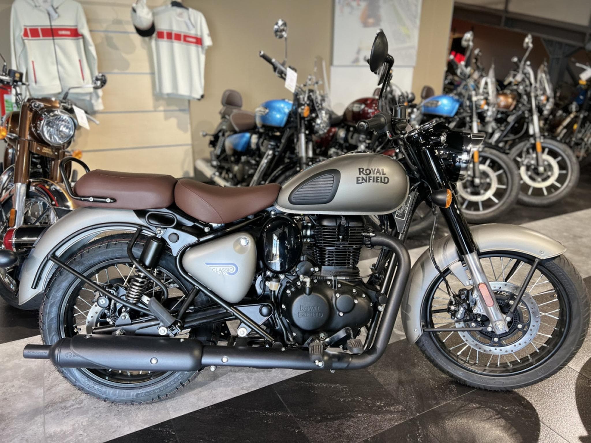Royal Enfield Classic 350 Grey (2026) - Foto 1