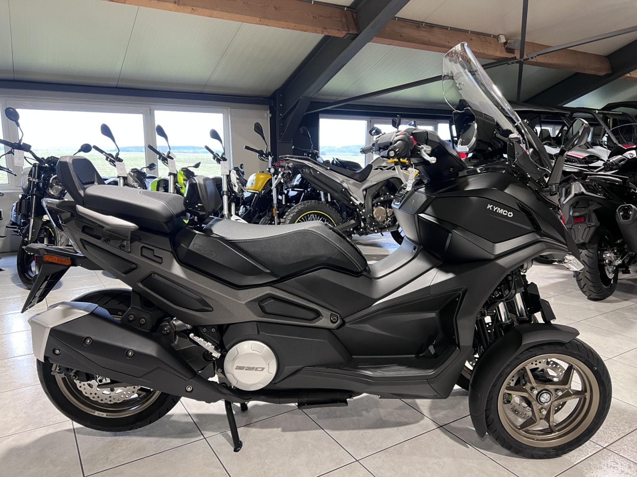 Kymco CV3 550 immatriculée 0 kilomètres (2026) - Foto 1