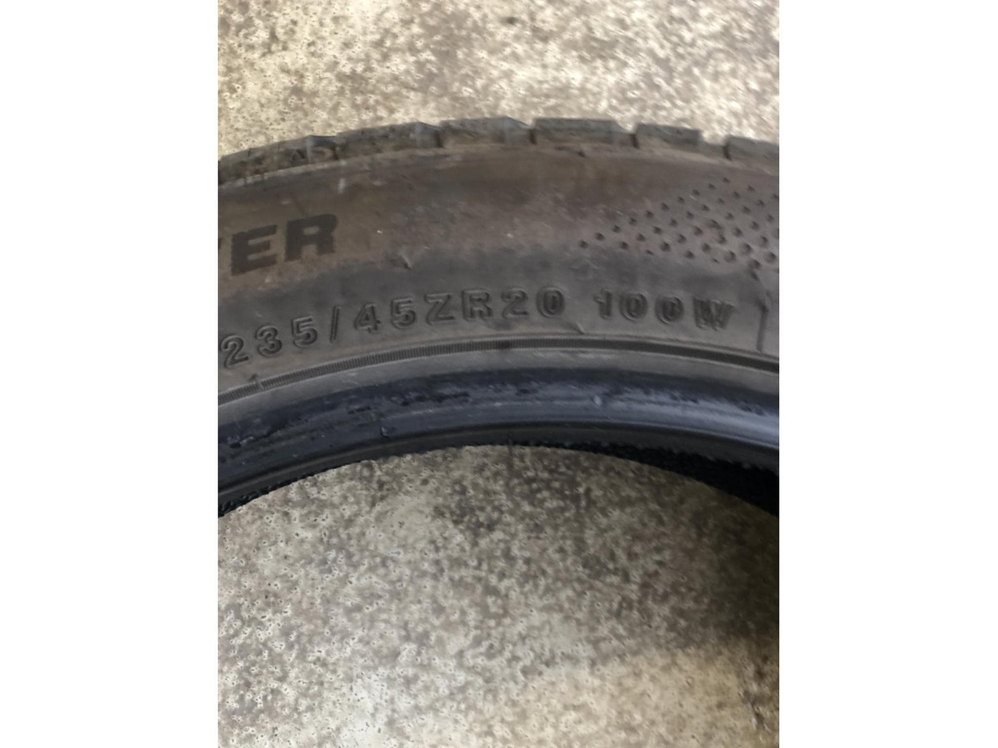 Pneus toutes saisons – 20" - Photo 3