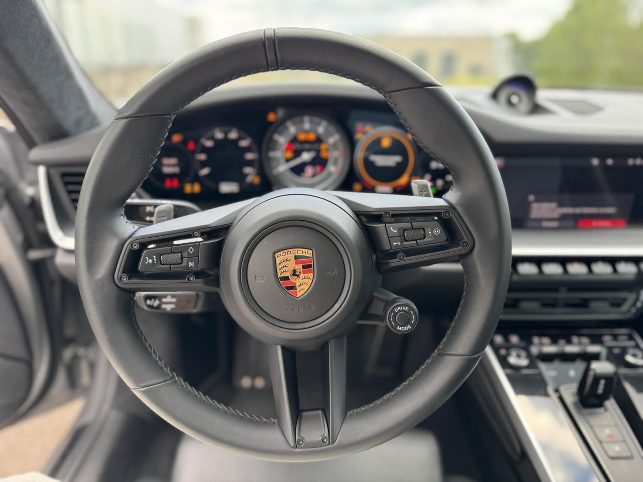 Porsche 911 Turbo S type 992 (2020) - Photo 13