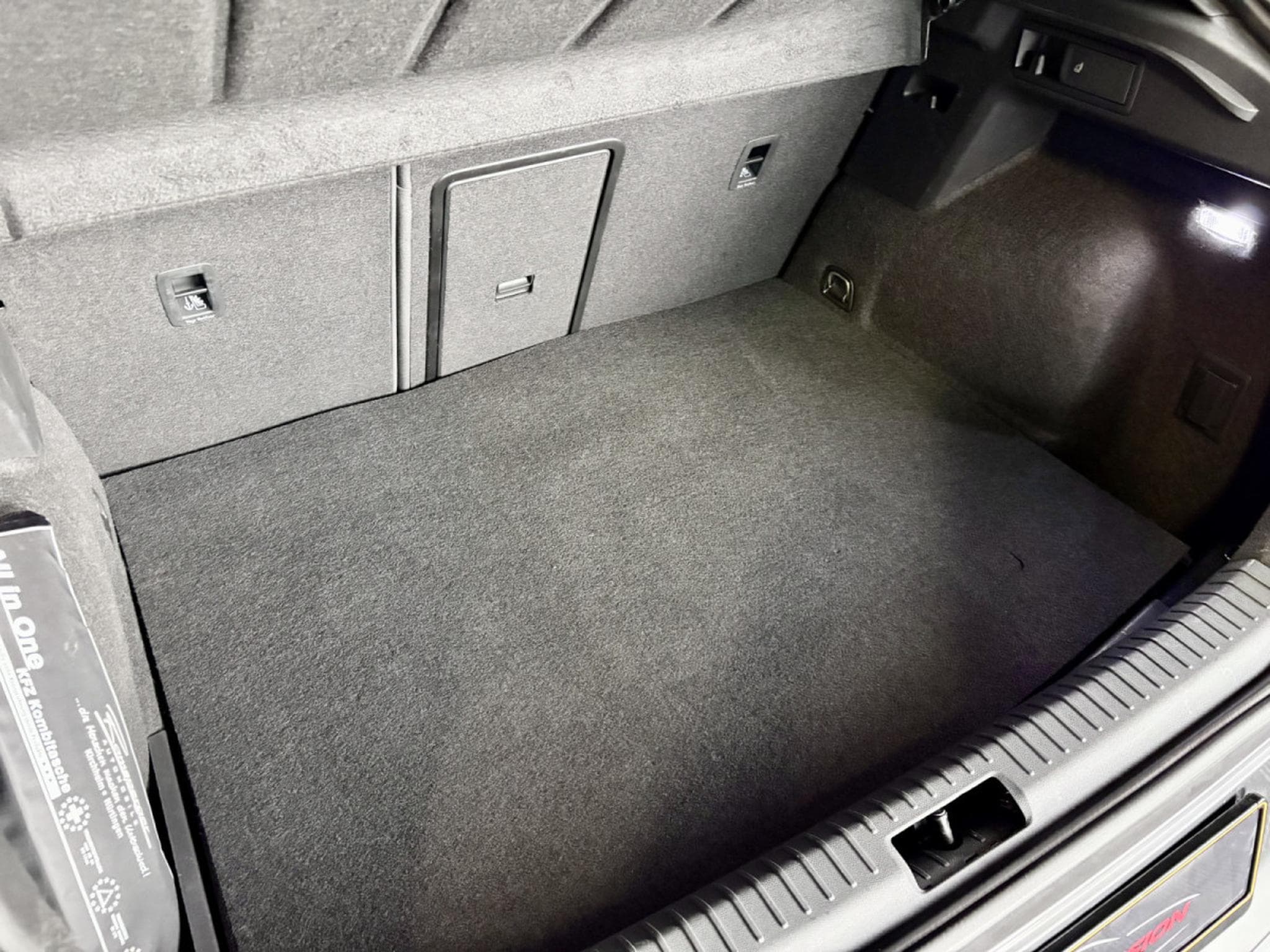 Cupra Formentor VZ 245CV eHybrid DSG6 * CUIR* 360° * PANO* ATTELAGE* (2023) - Photo 15