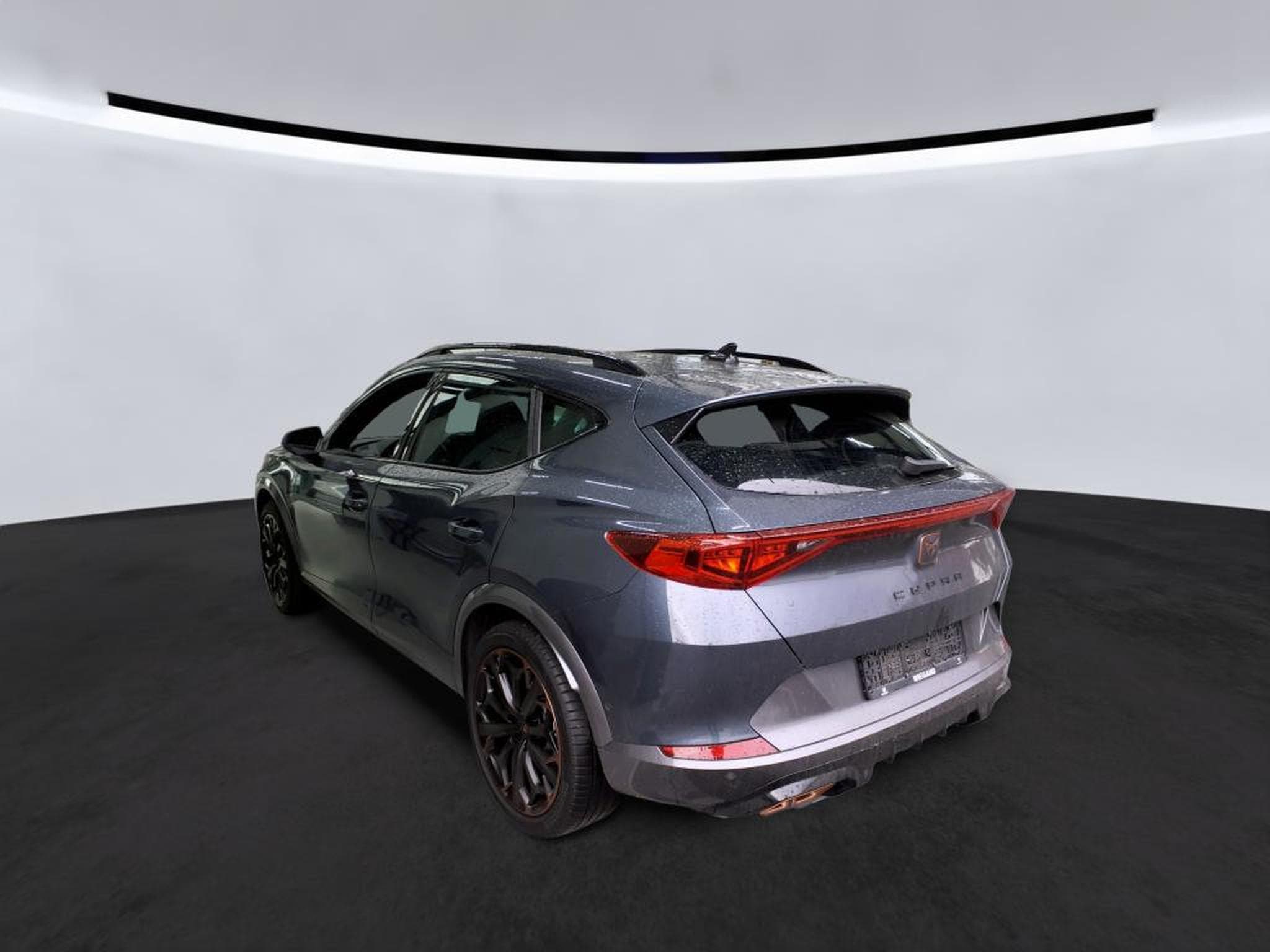 Cupra Formentor VZ 245CV eHybrid DSG6 * CUIR* 360° * PANO* ATTELAGE* (2023) - Photo 4