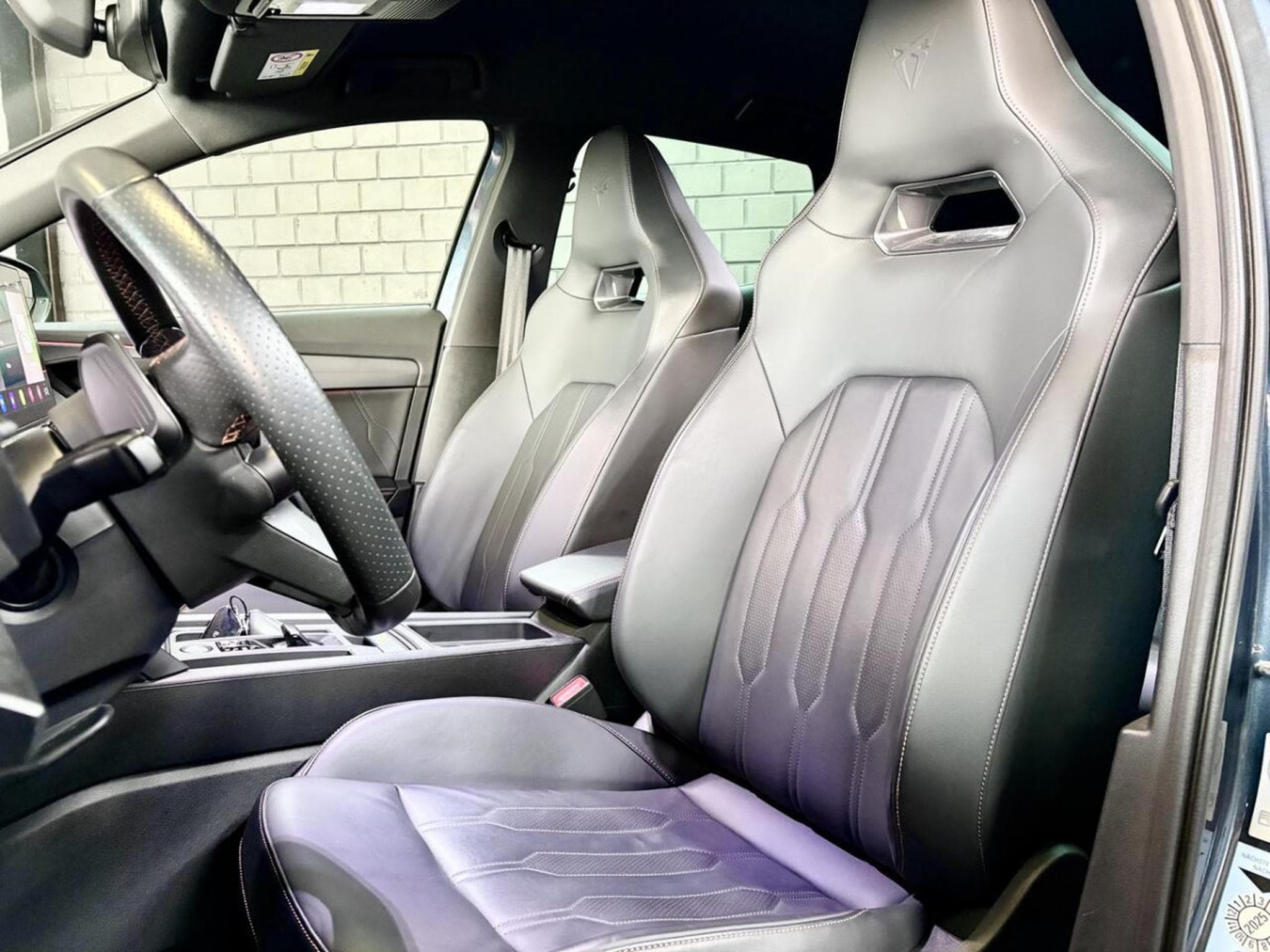 Cupra Formentor VZ 245CV eHybrid DSG6 * CUIR* 360° * PANO* ATTELAGE* (2023) - Photo 6