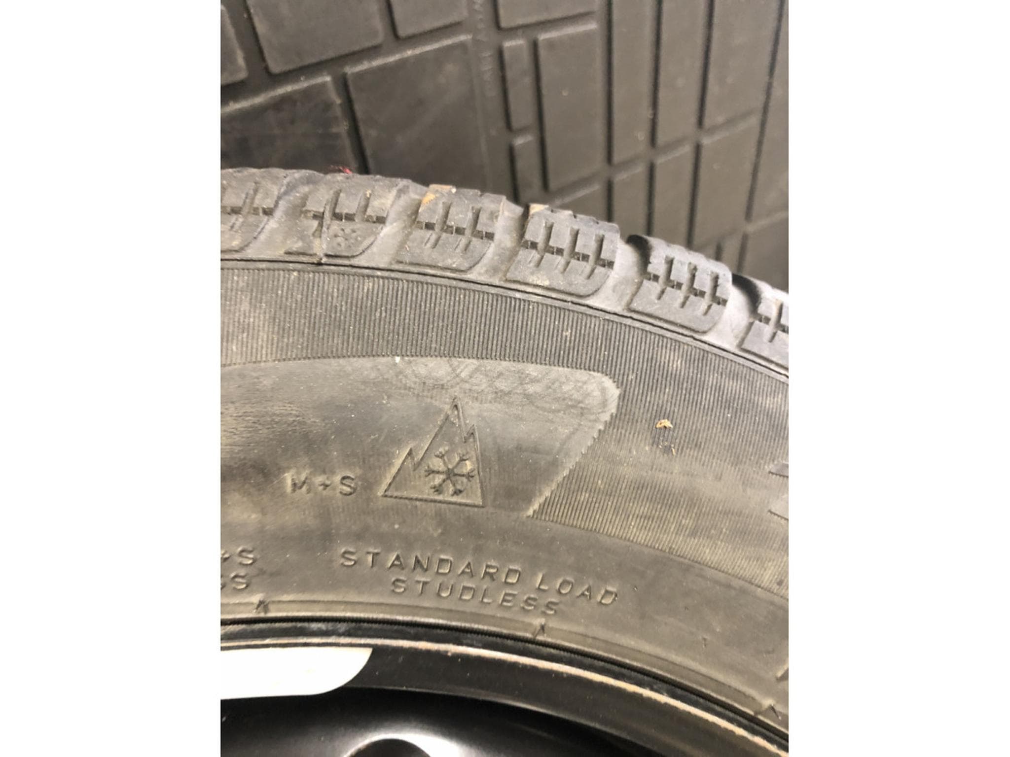 Jantes acier + Pneus – 15" - Photo 5