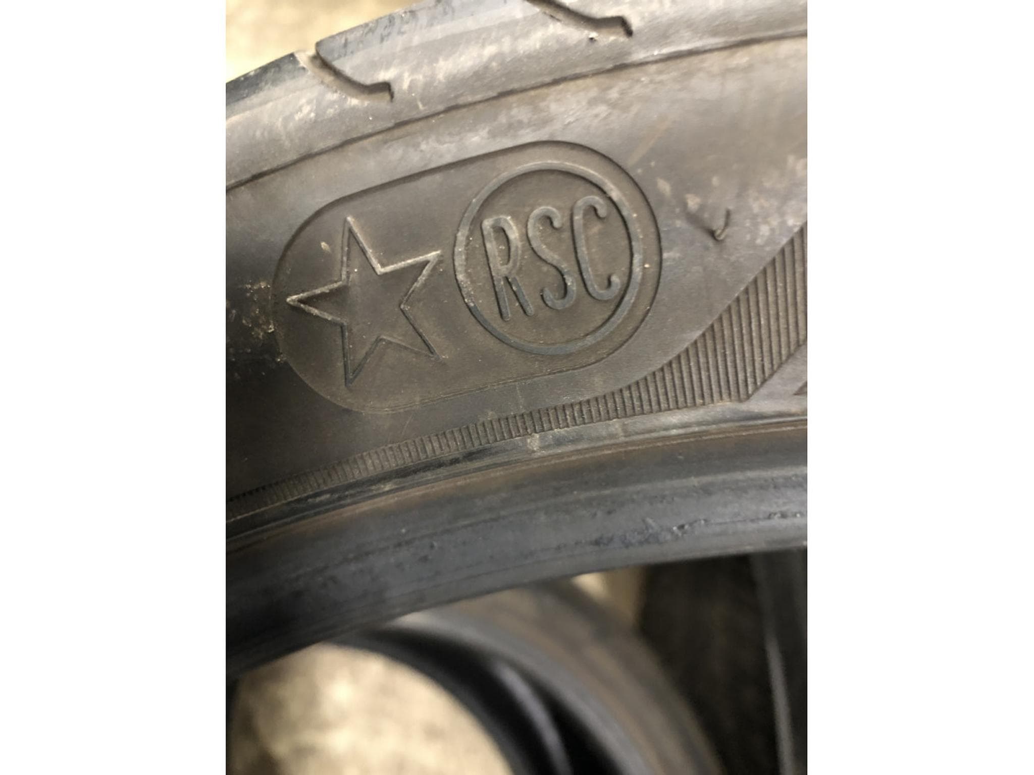 Pneus été – 19" - Photo 6