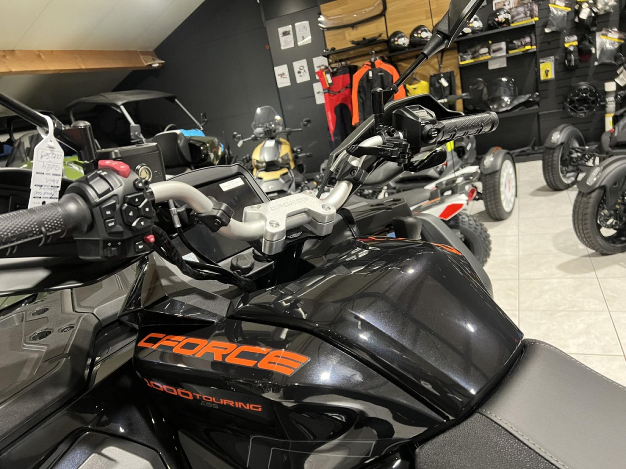 CF Moto CForce 1000 TOURING PREM.  T3 AGRI ABS - 105 KM/H (2025) - Foto 6