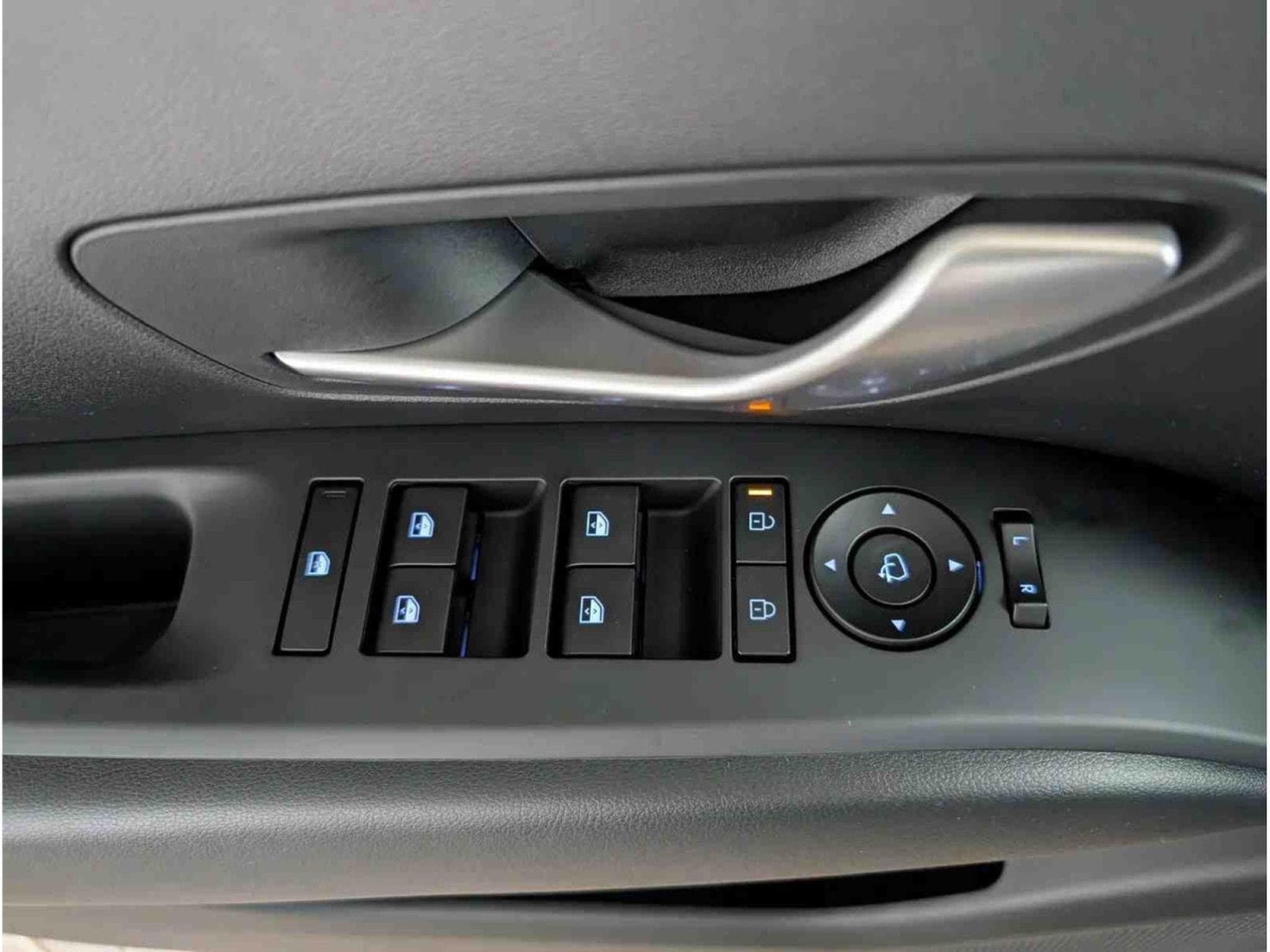 Hyundai Tucson 1.6 T-GDI 160  AT E-Motion (2025) - Photo 17