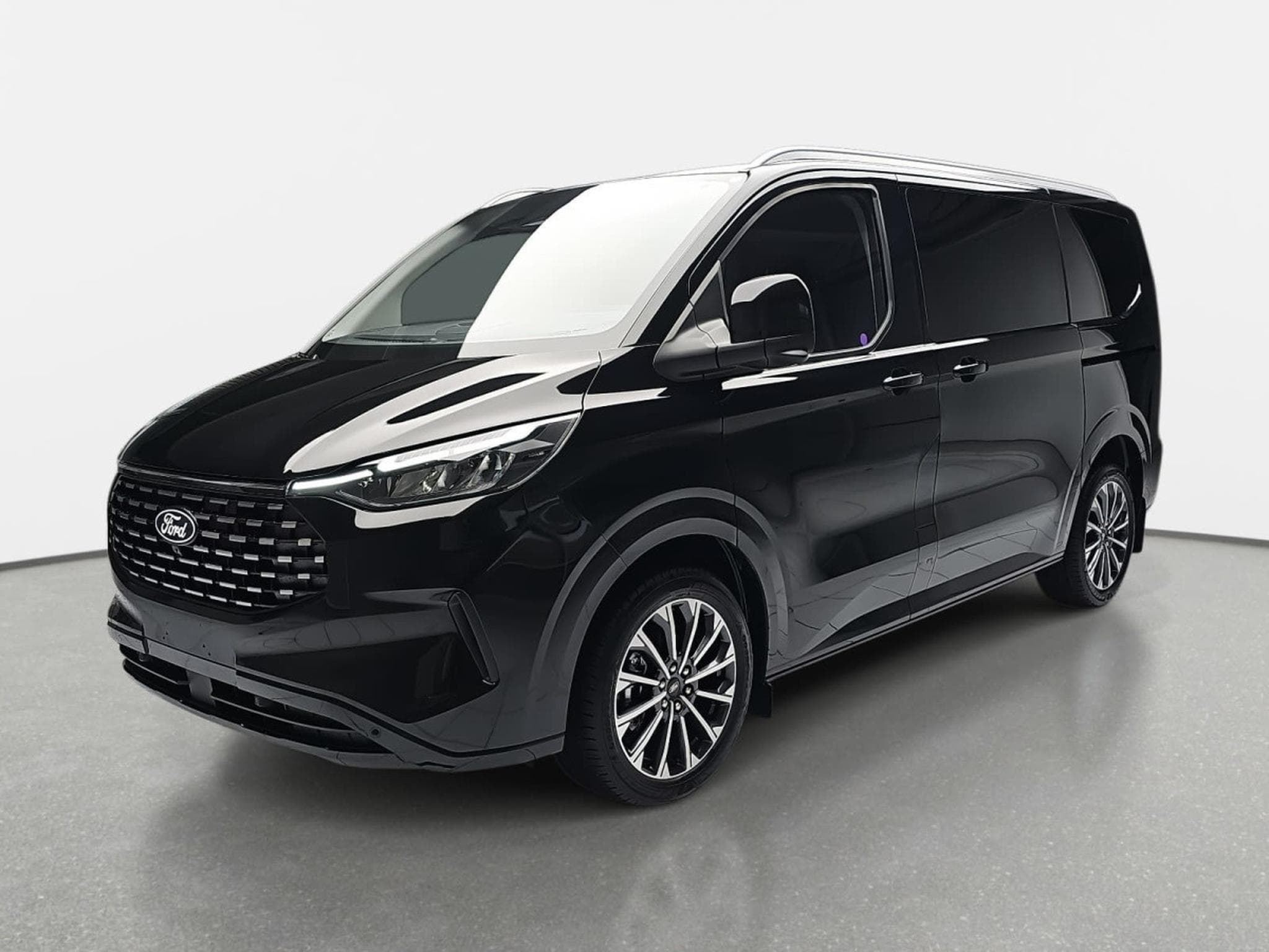Ford Tourneo 2.0 TDCI ECOBLUE 170 L1 Titanium X (2026) - Photo 2