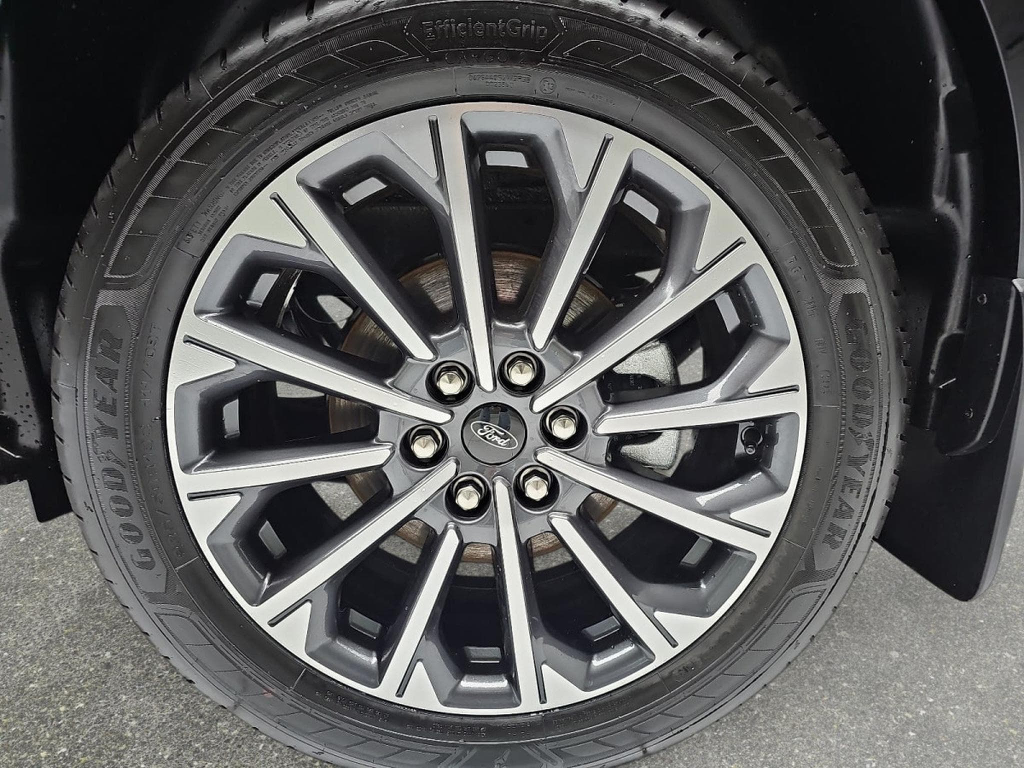 Ford Tourneo 2.0 TDCI ECOBLUE 170 L1 Titanium X (2026) - Photo 6