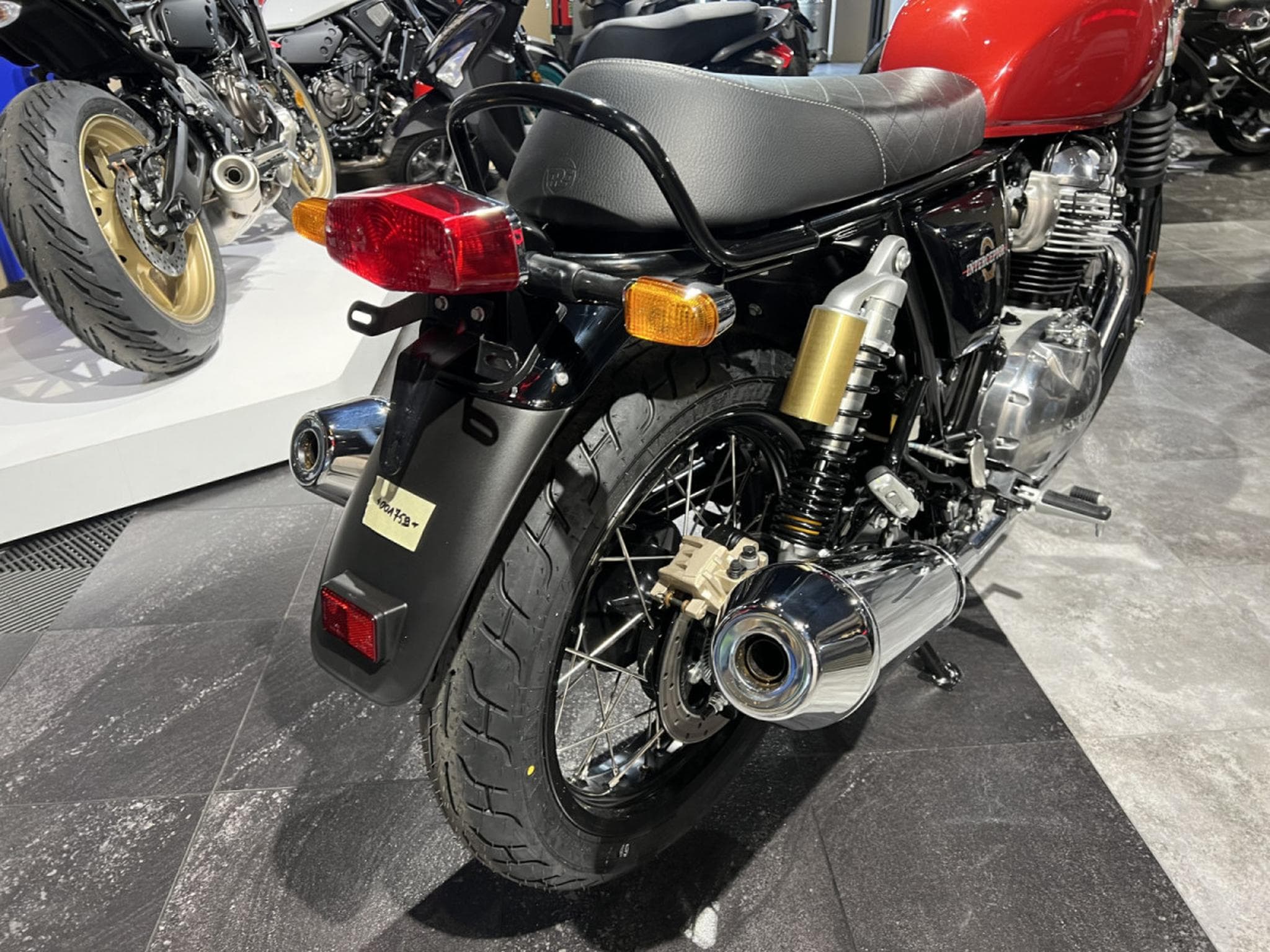 Royal Enfield Interceptor Canyon Red (2025) - Photo 3