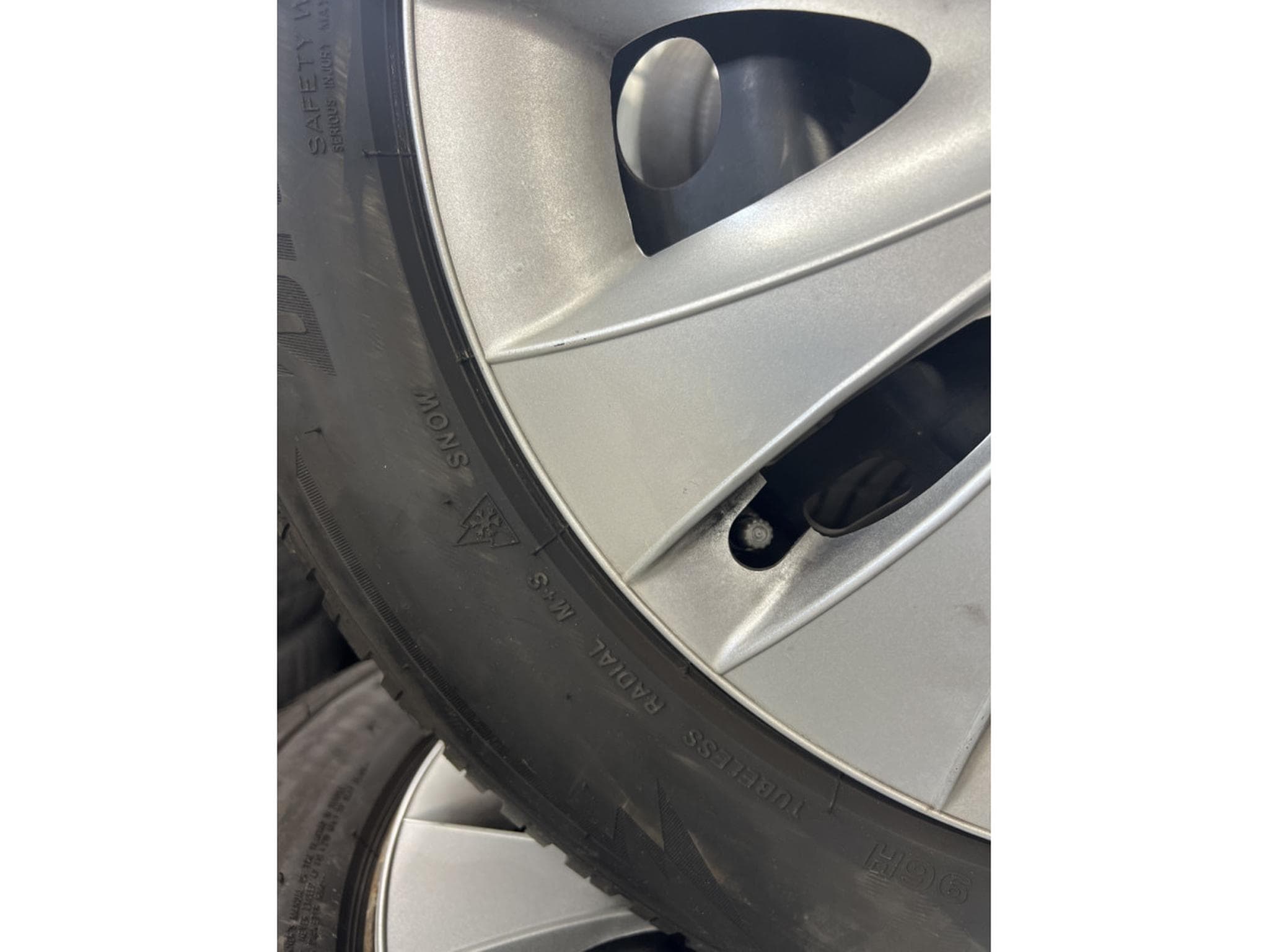 Jantes acier + Pneus – 16" - Photo 6