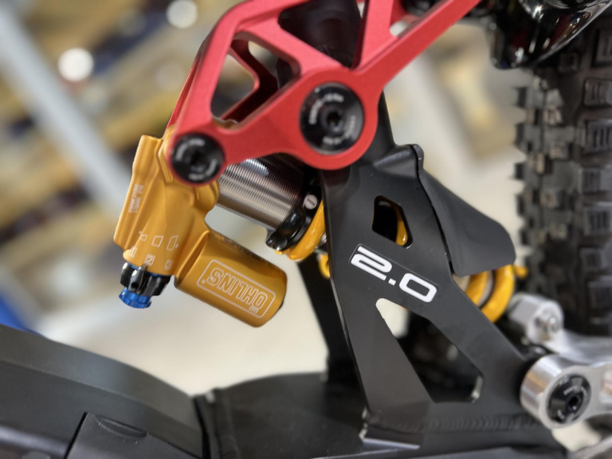 Fantic XXF 2.0 FACTORY Öhlins taille M 720Wh, 29''-27,5'', freins 4 pis (2026) - Foto 7