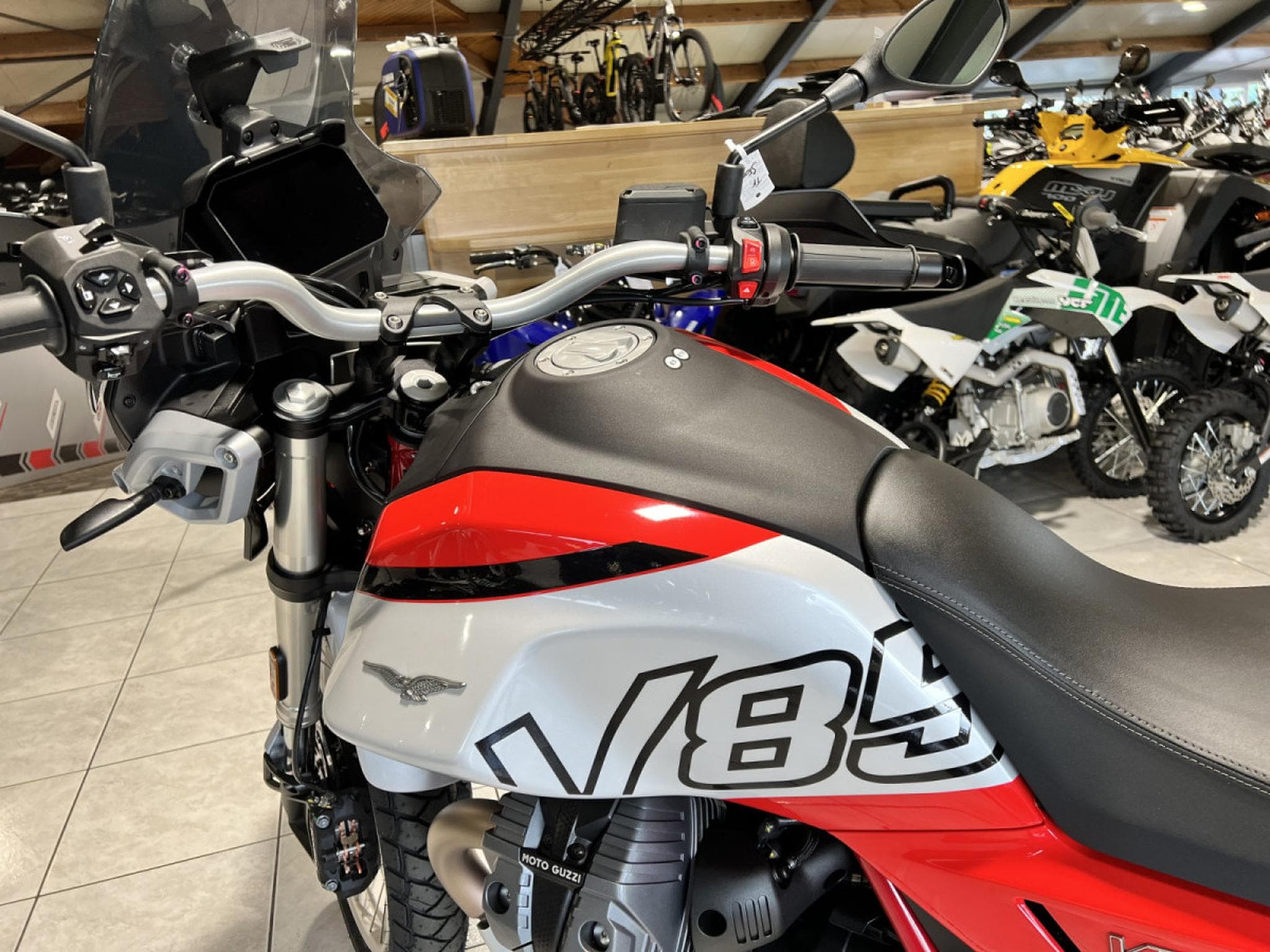 Moto Guzzi V85 TT (2026) - Foto 6