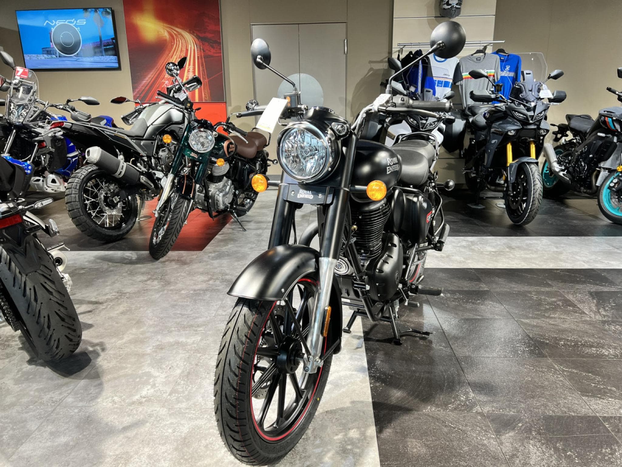 Royal Enfield Classic 350 Dark Spoke Wheels (2026) - Foto 2