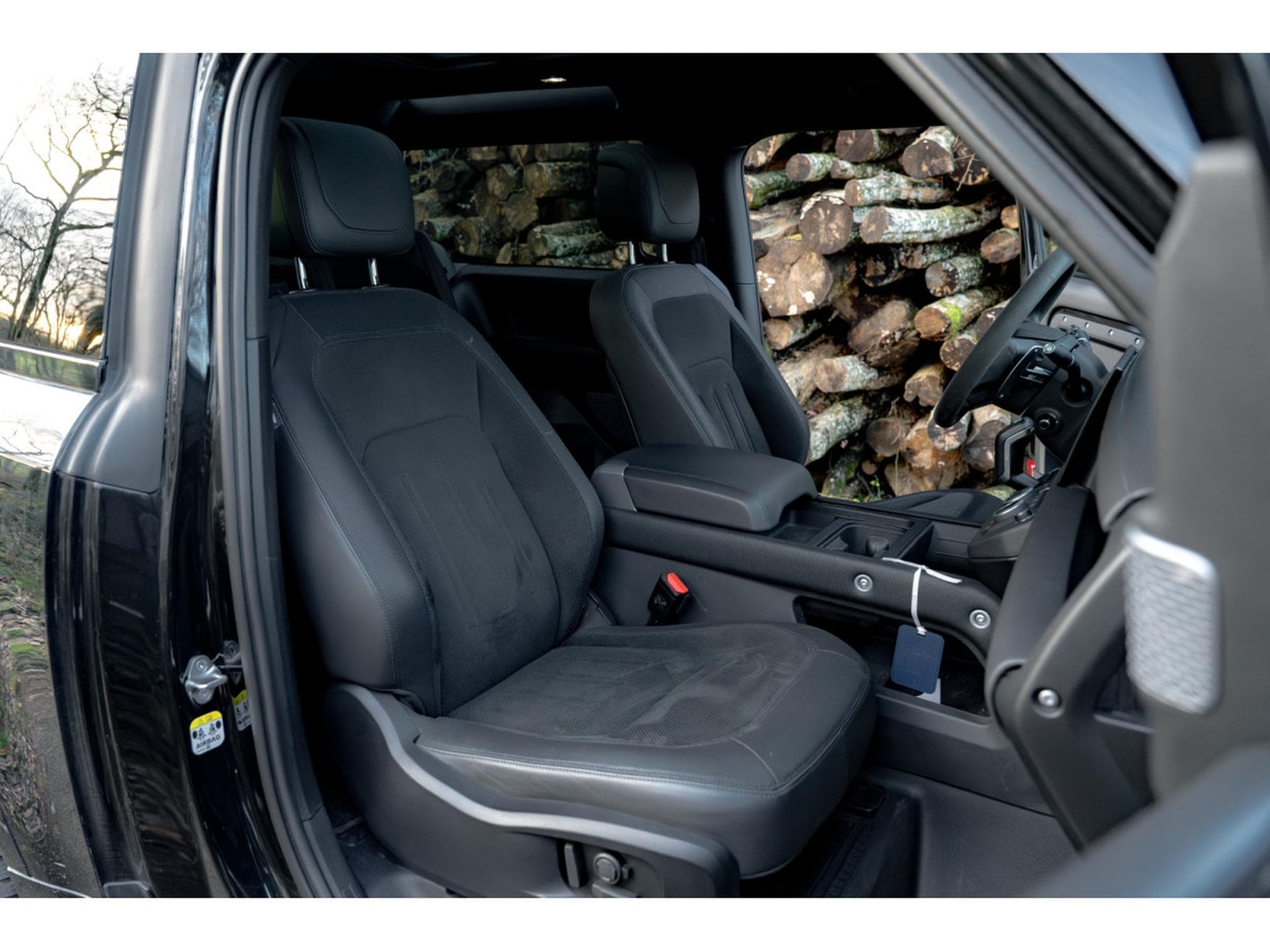 Land-Rover Defender 90 P525 / EXTENDED BLACK (2023) - Photo 6