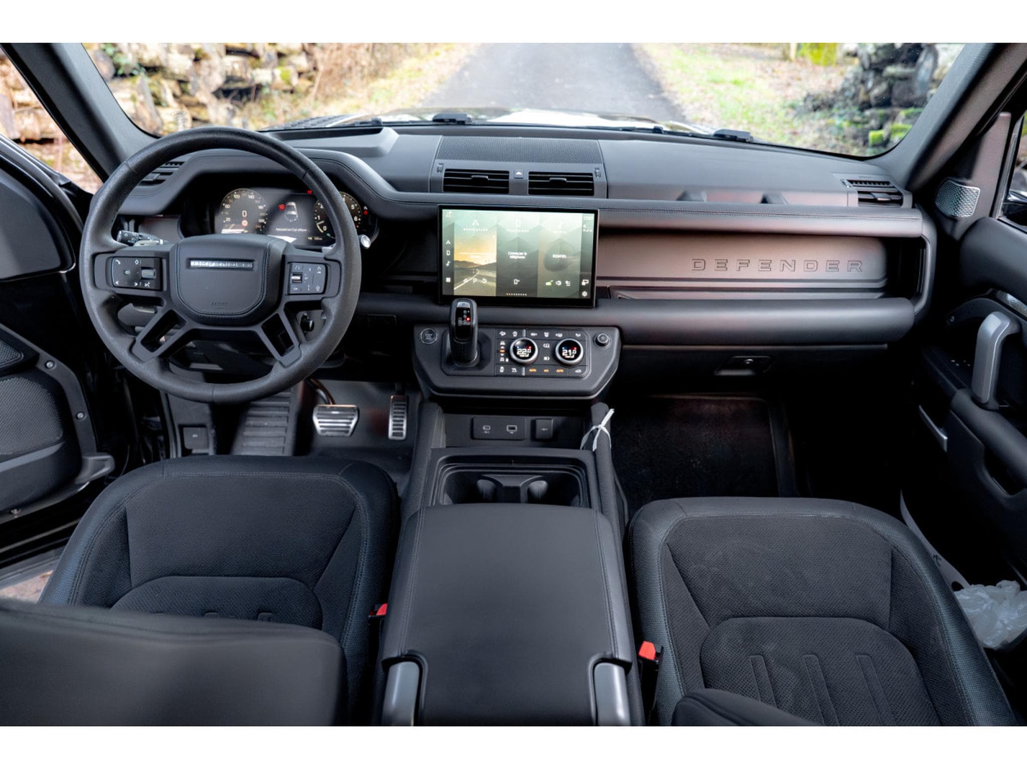 Land-Rover Defender 90 P525 / EXTENDED BLACK (2023) - Photo 7