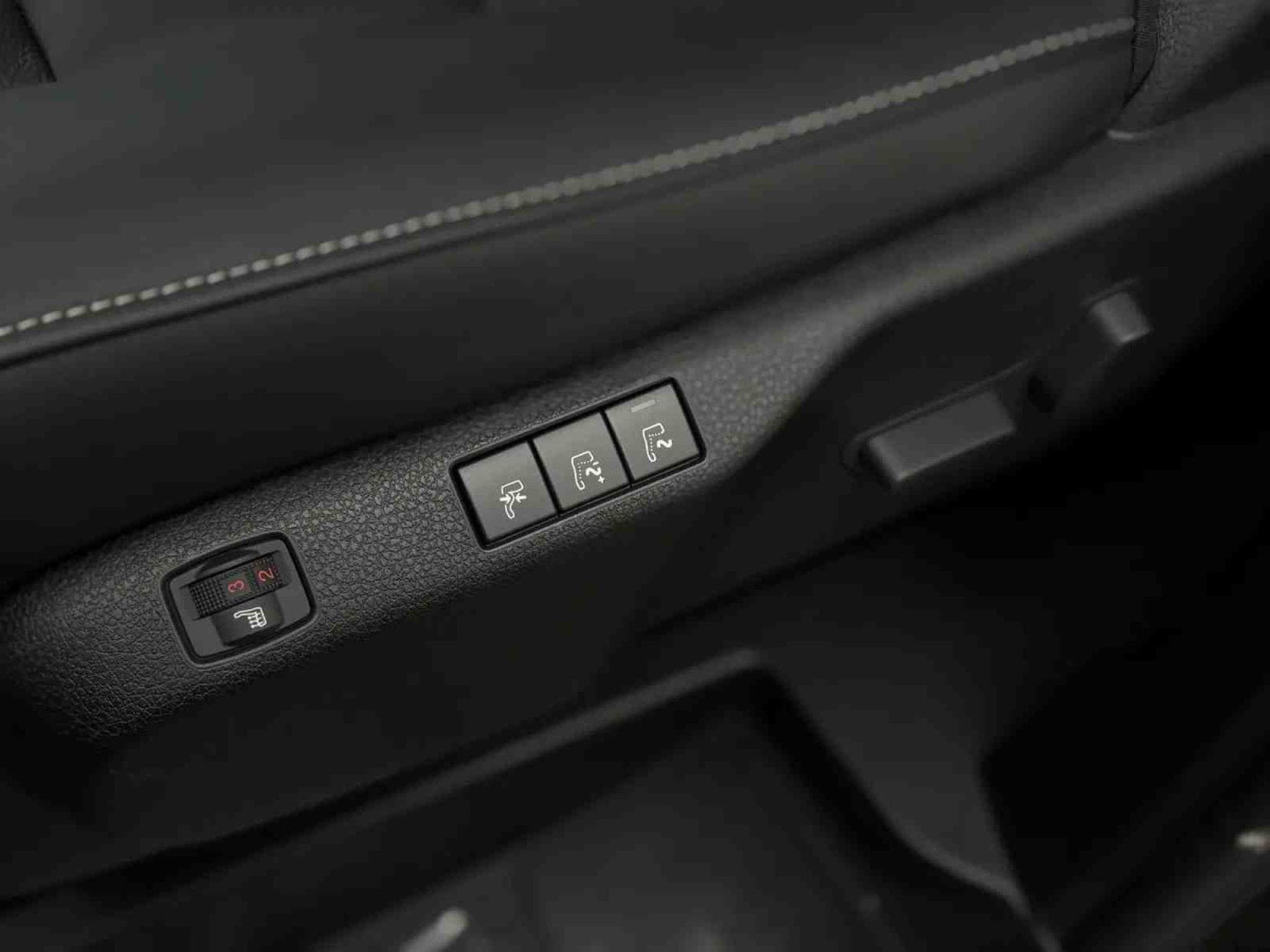 Peugeot Traveller 2.0 BlueHDI 180 AT8 Kombi L3 Premium (2025) - Foto 6