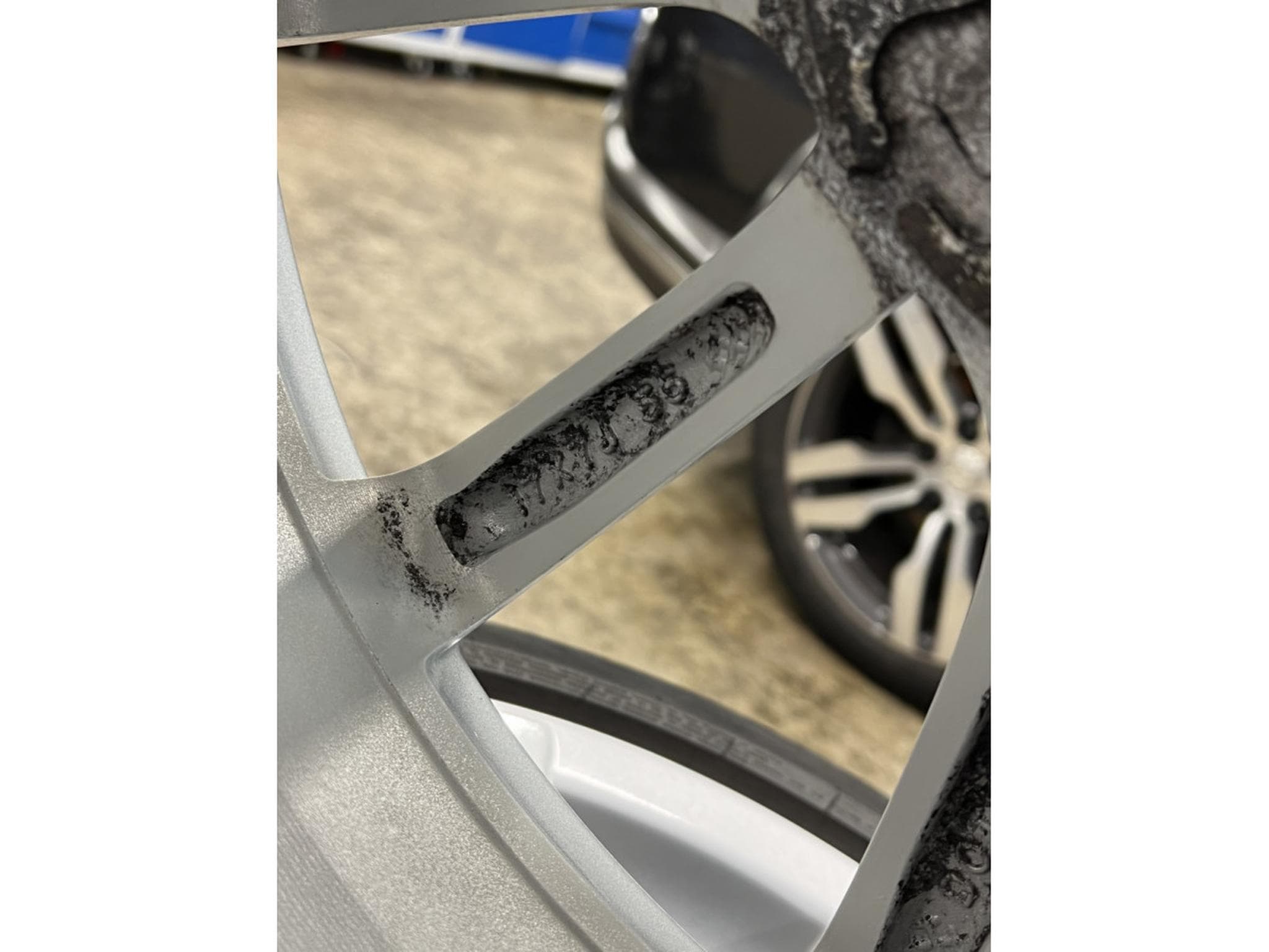 Jantes alu + Pneus h – 17" - Photo 5