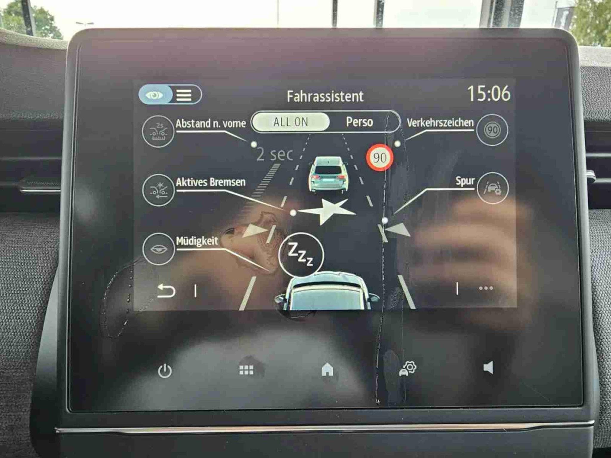 Renault Clio 1.0 TCE EDC 90 Evolution (2025) - Foto 12