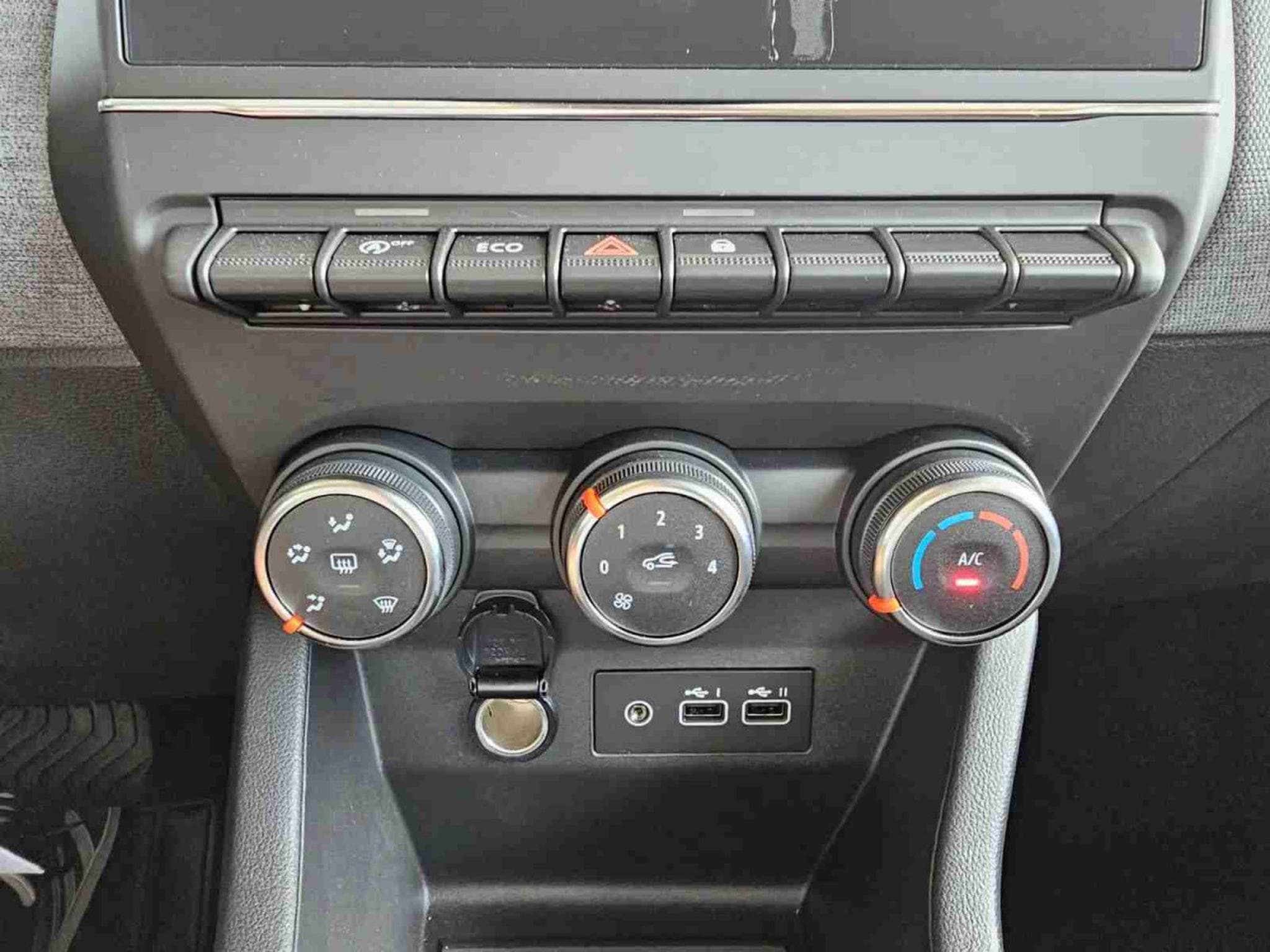 Renault Clio 1.0 TCE EDC 90 Evolution (2025) - Foto 14