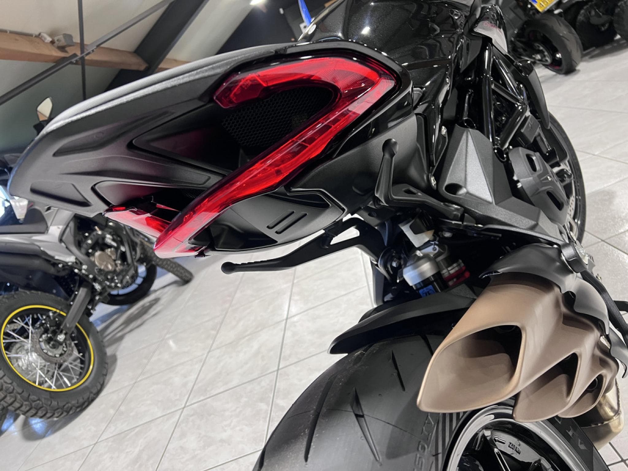 MV Agusta Dragster 800 (2026) - Foto 5