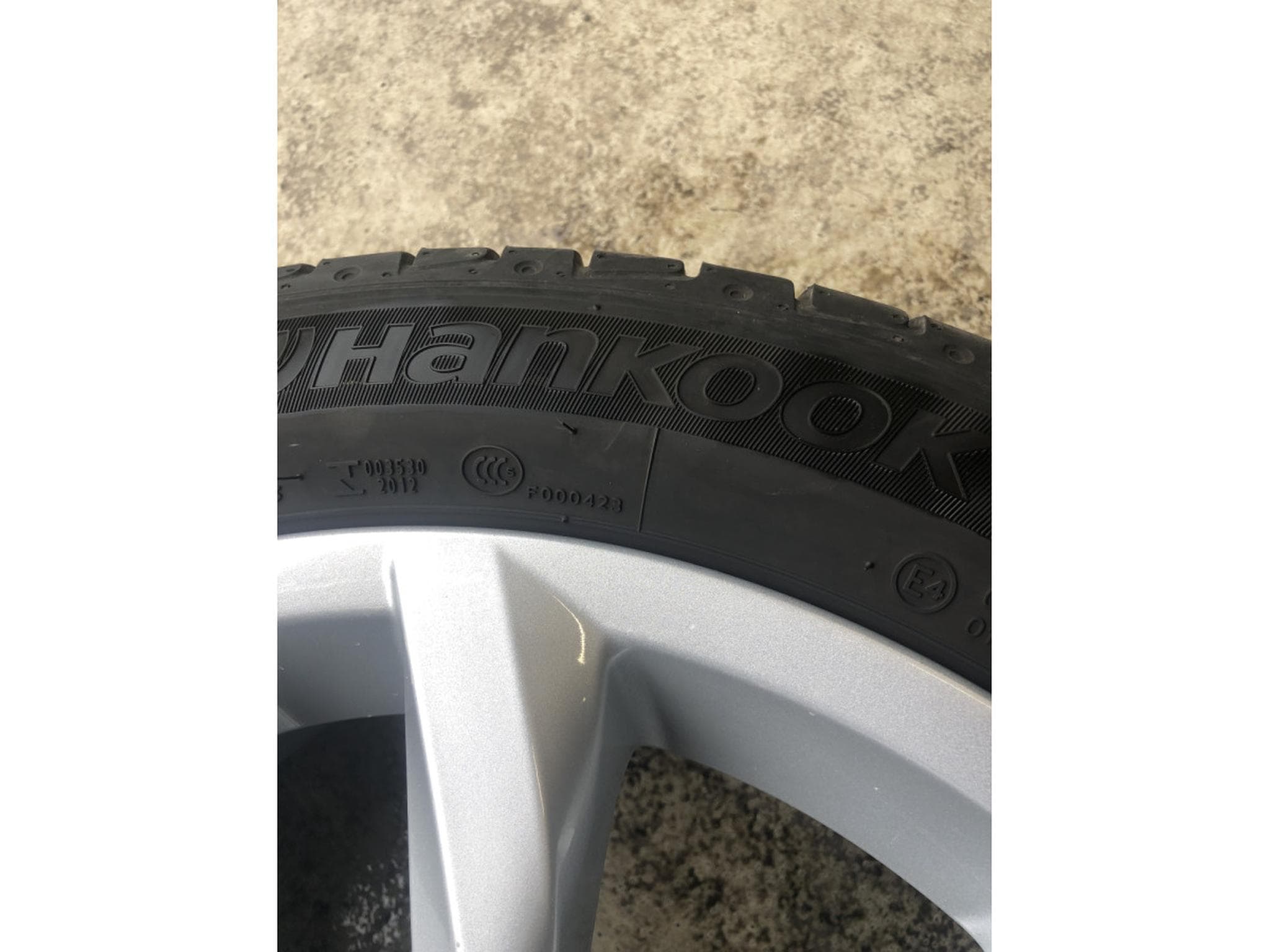 Jantes alu + Pneus é – 18" - Photo 6