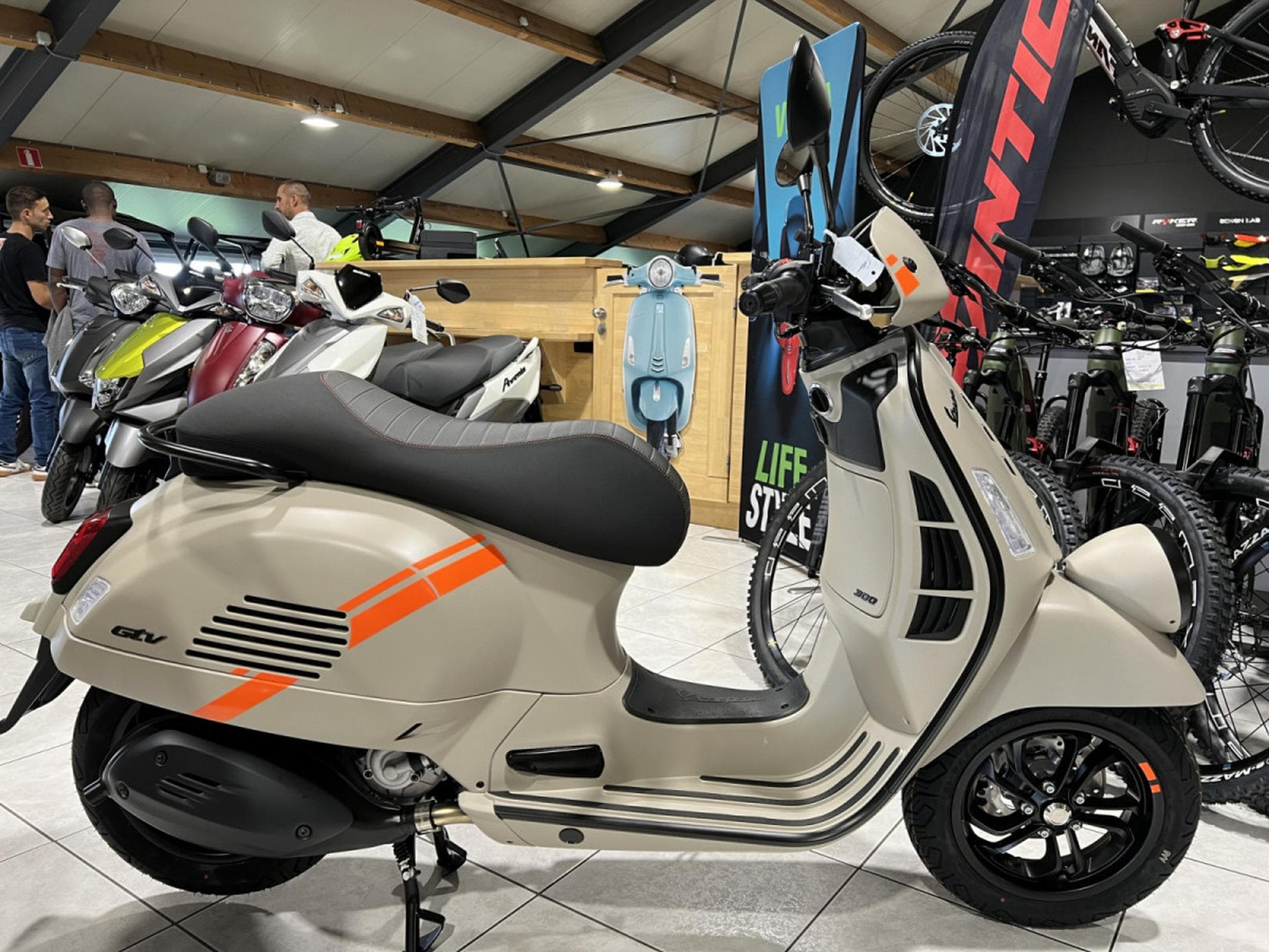Vespa GTV 310 (2026) - Foto 1