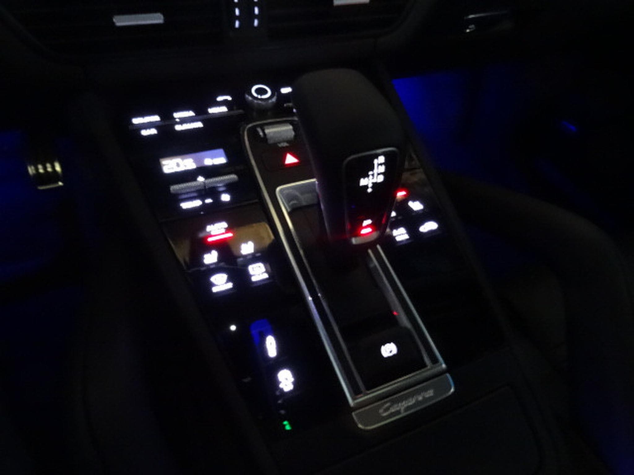 Porsche Cayenne S (2018) - Photo 18