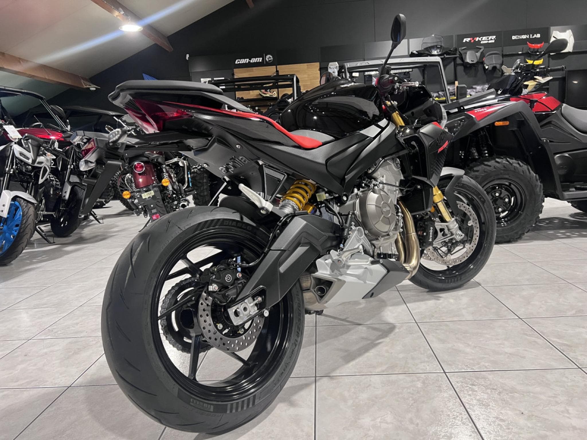 Aprilia Tuono 660 660 Factory (2026) - Foto 3