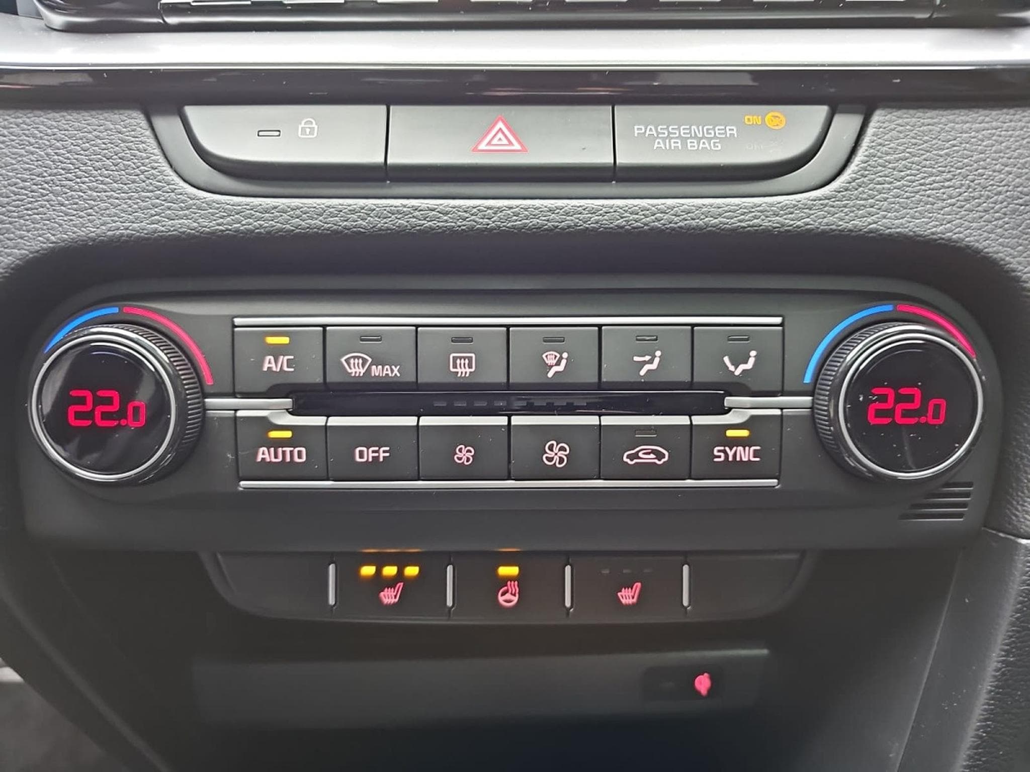 Kia XCeed 1.6 T-GDI DCT 180 GT-LINE (2026) - Photo 10