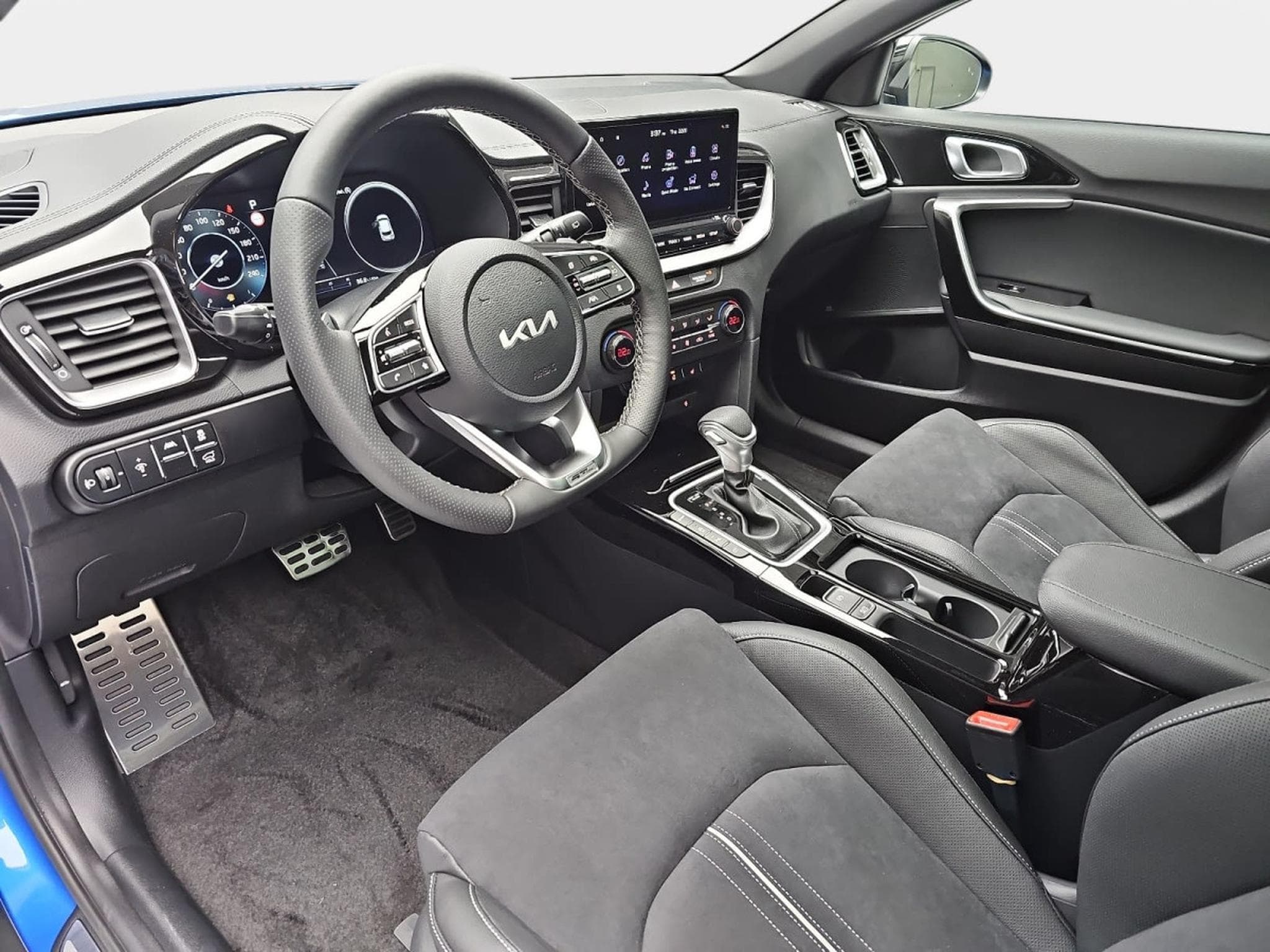 Kia XCeed 1.6 T-GDI DCT 180 GT-LINE (2026) - Photo 17