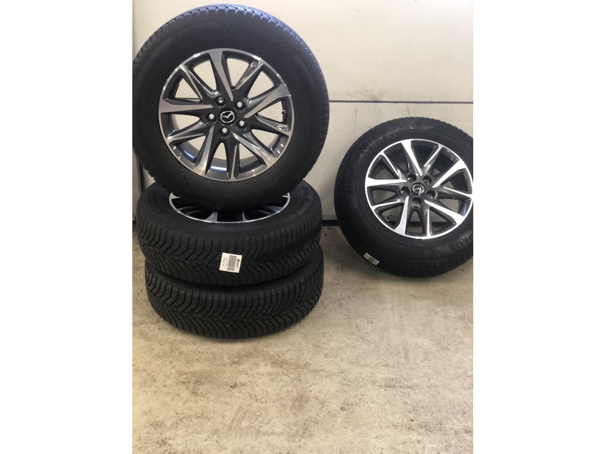 Jantes alu + Pneus h – 17" - Photo 1