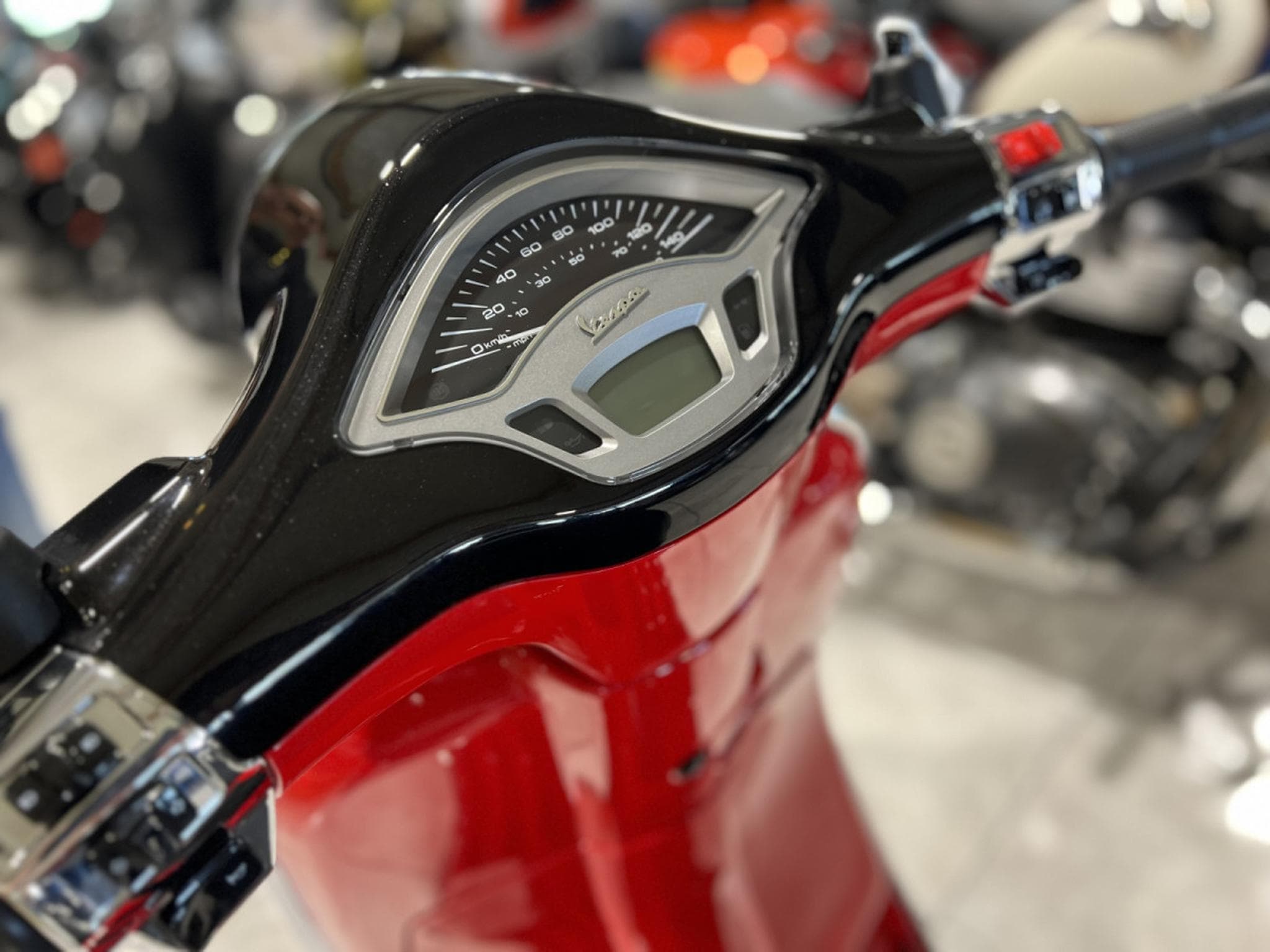 Vespa Primavera Mickey Mouse Edition (2026) - Photo 5