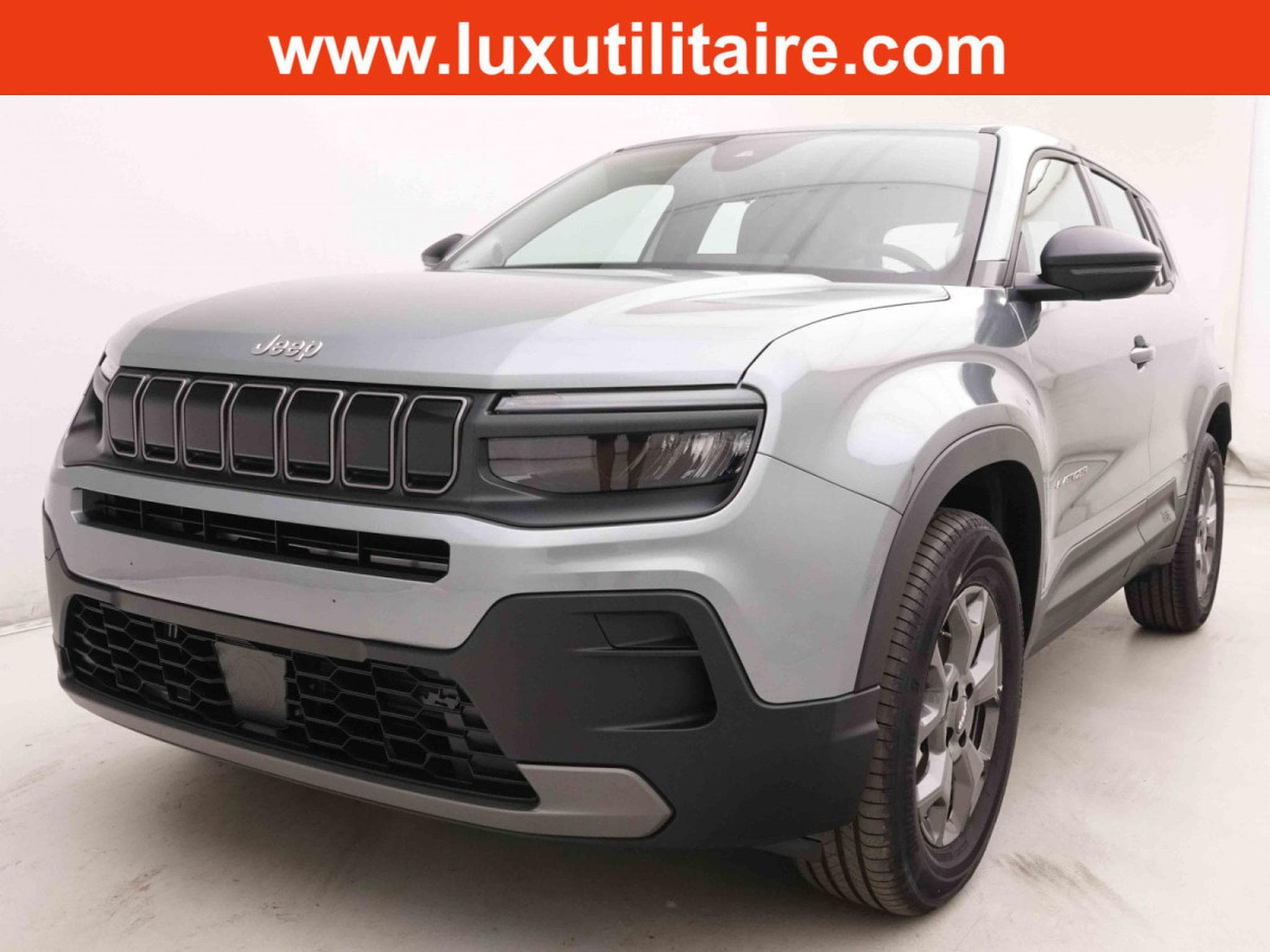 Jeep Avenger 1.2 MHEV DCT Longitide (2025) - Photo 1