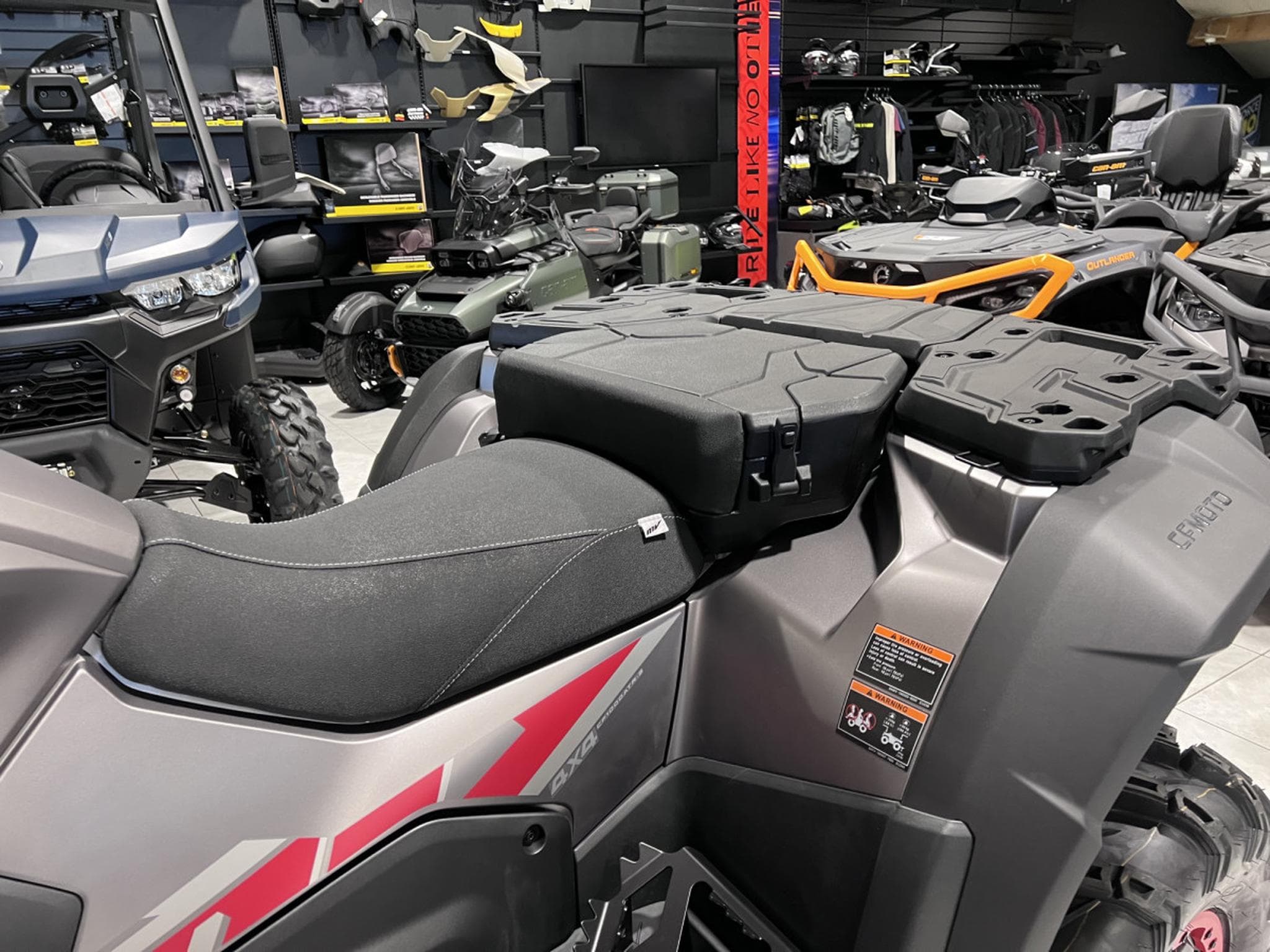 CF Moto CForce 1000 TOURING MUD T3 AGRI (2026) - Photo 5