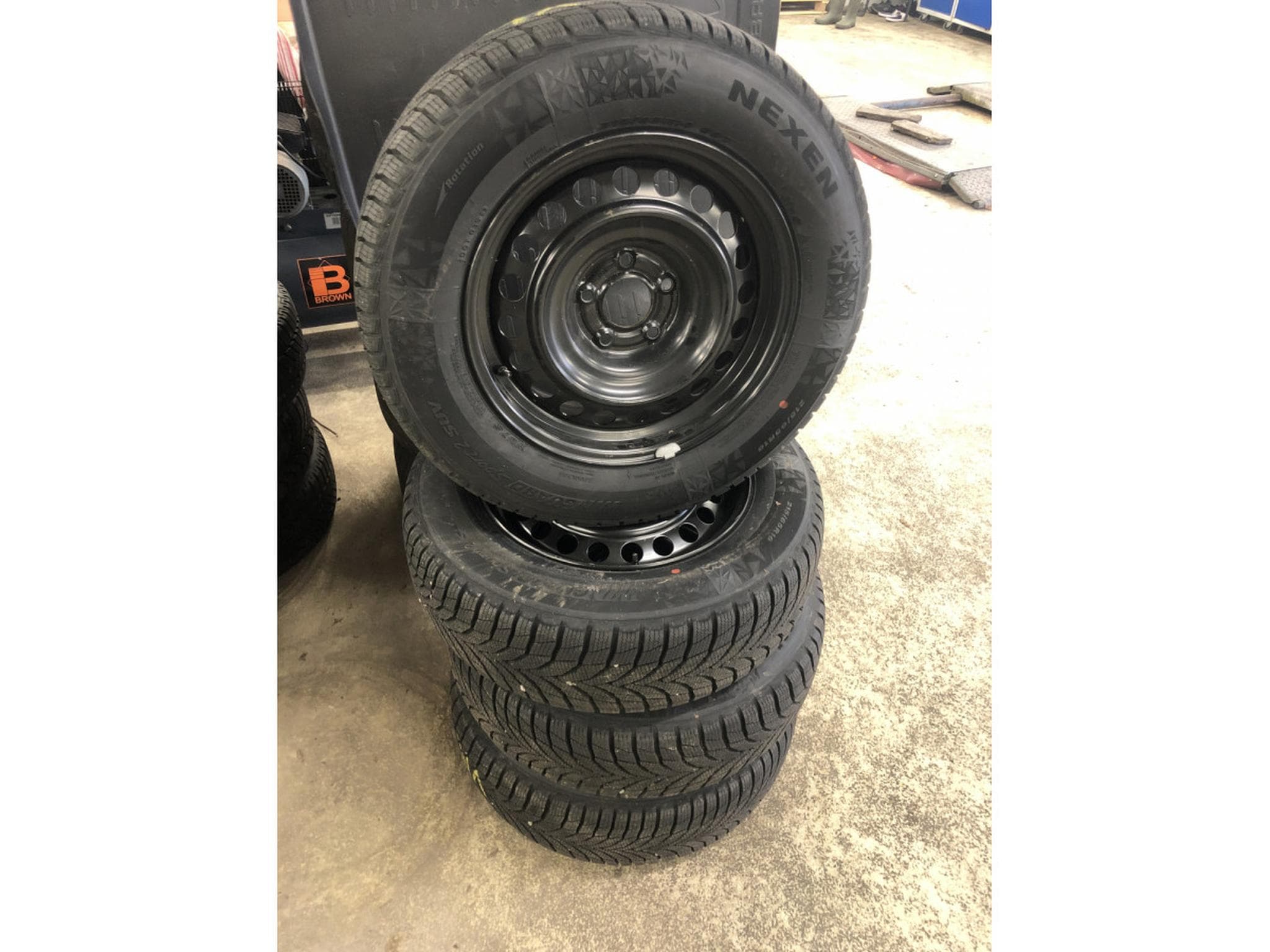 Jantes acier + Pneus – 16" - Photo 1