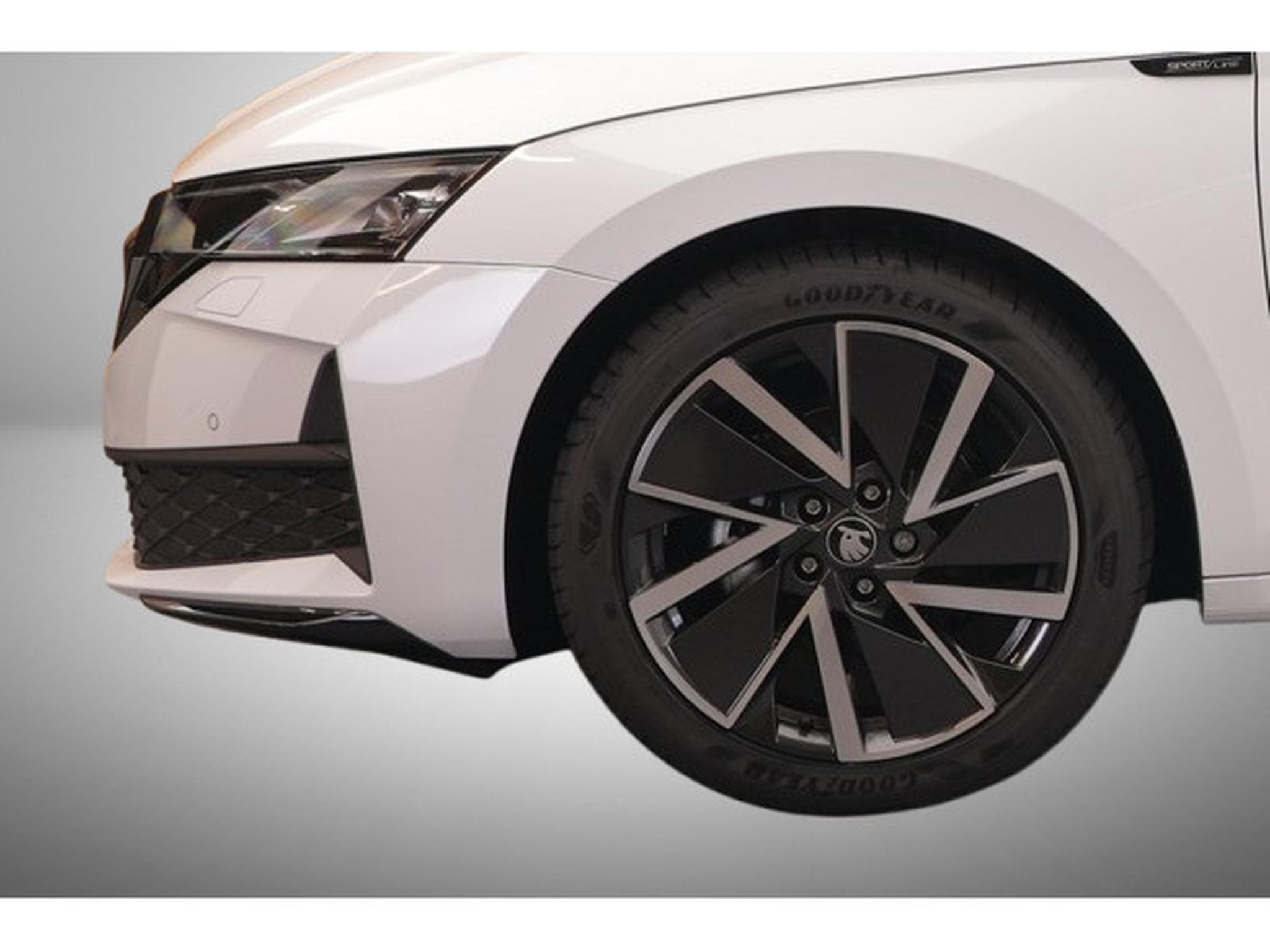 Skoda Octavia 2.0 TSI DSG 150 Sportline (2026) - Photo 9