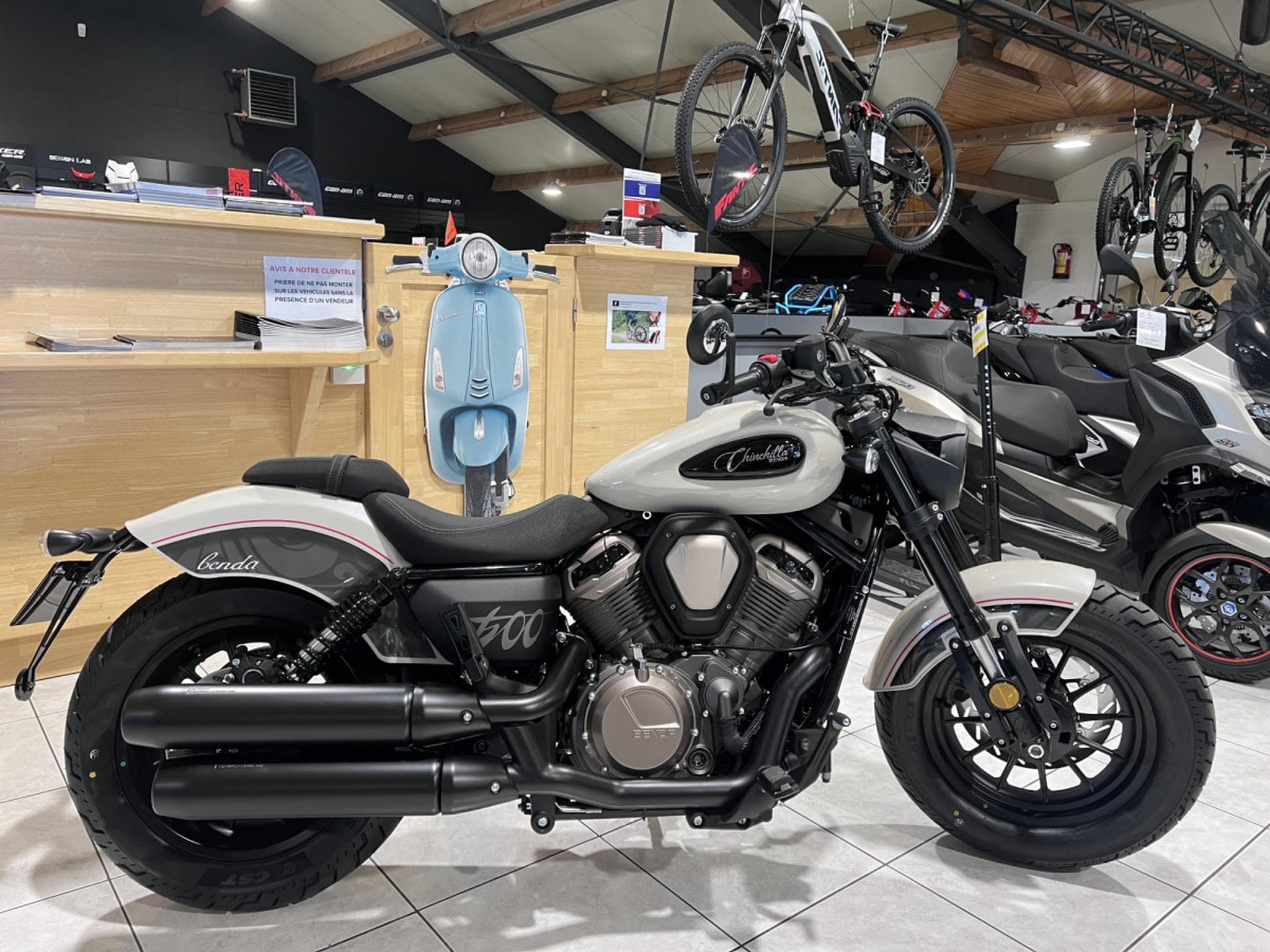 Benda Chinchilla 500 (2025) - Photo 1