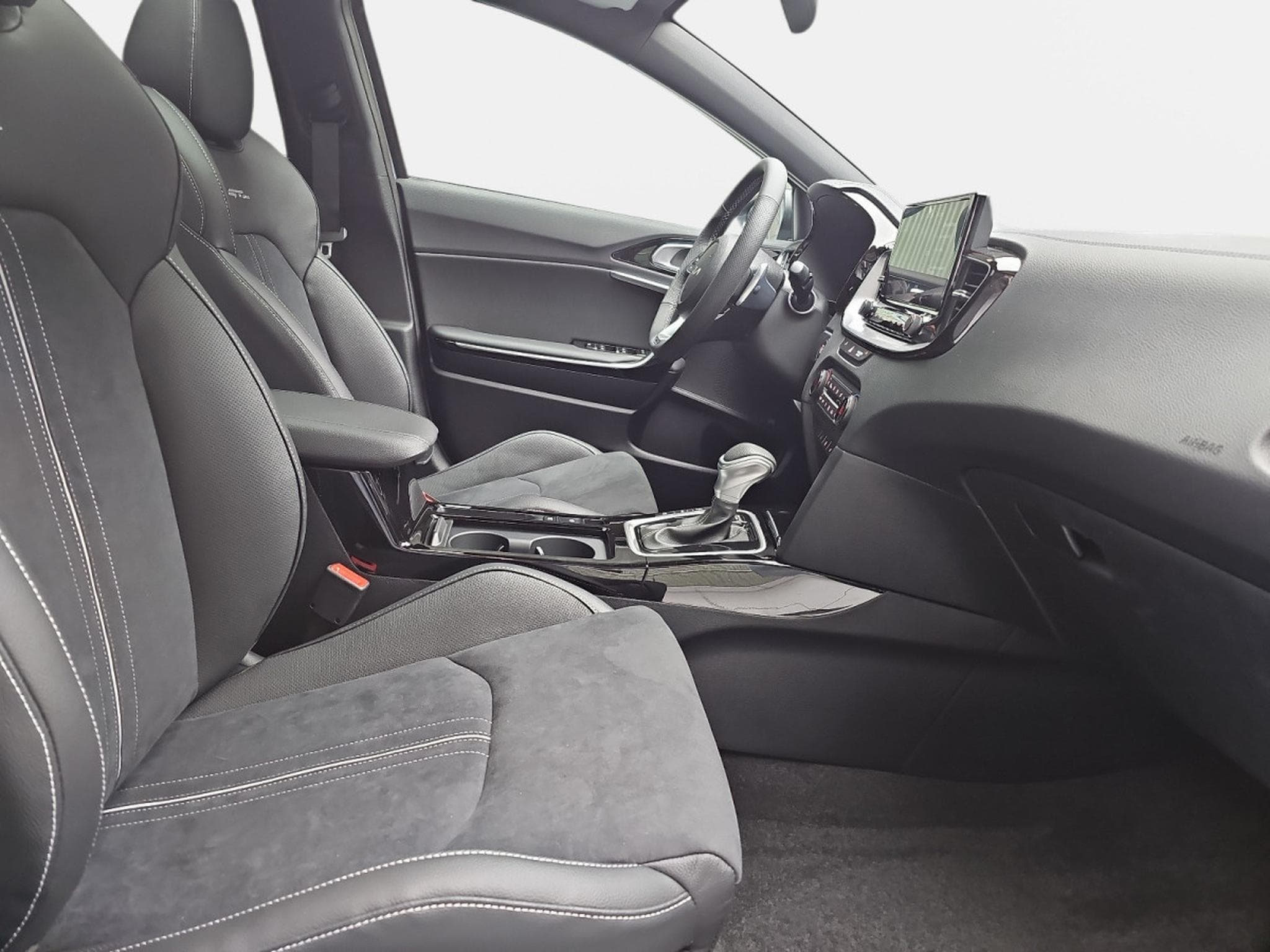 Kia XCeed 1.6 T-GDI DCT 140 GT-LINE (2026) - Photo 12