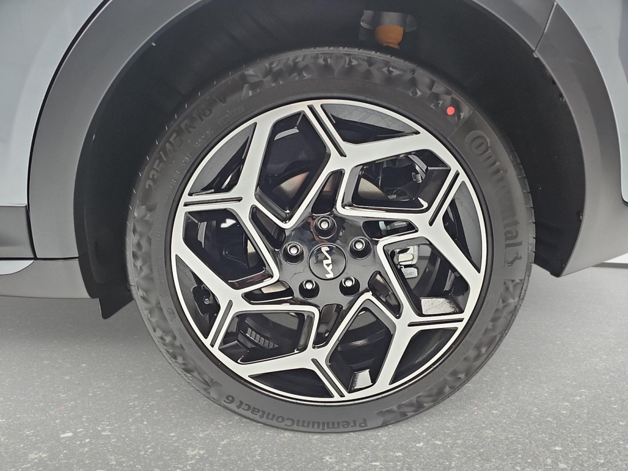 Kia XCeed 1.6 T-GDI DCT 140 GT-LINE (2026) - Photo 4