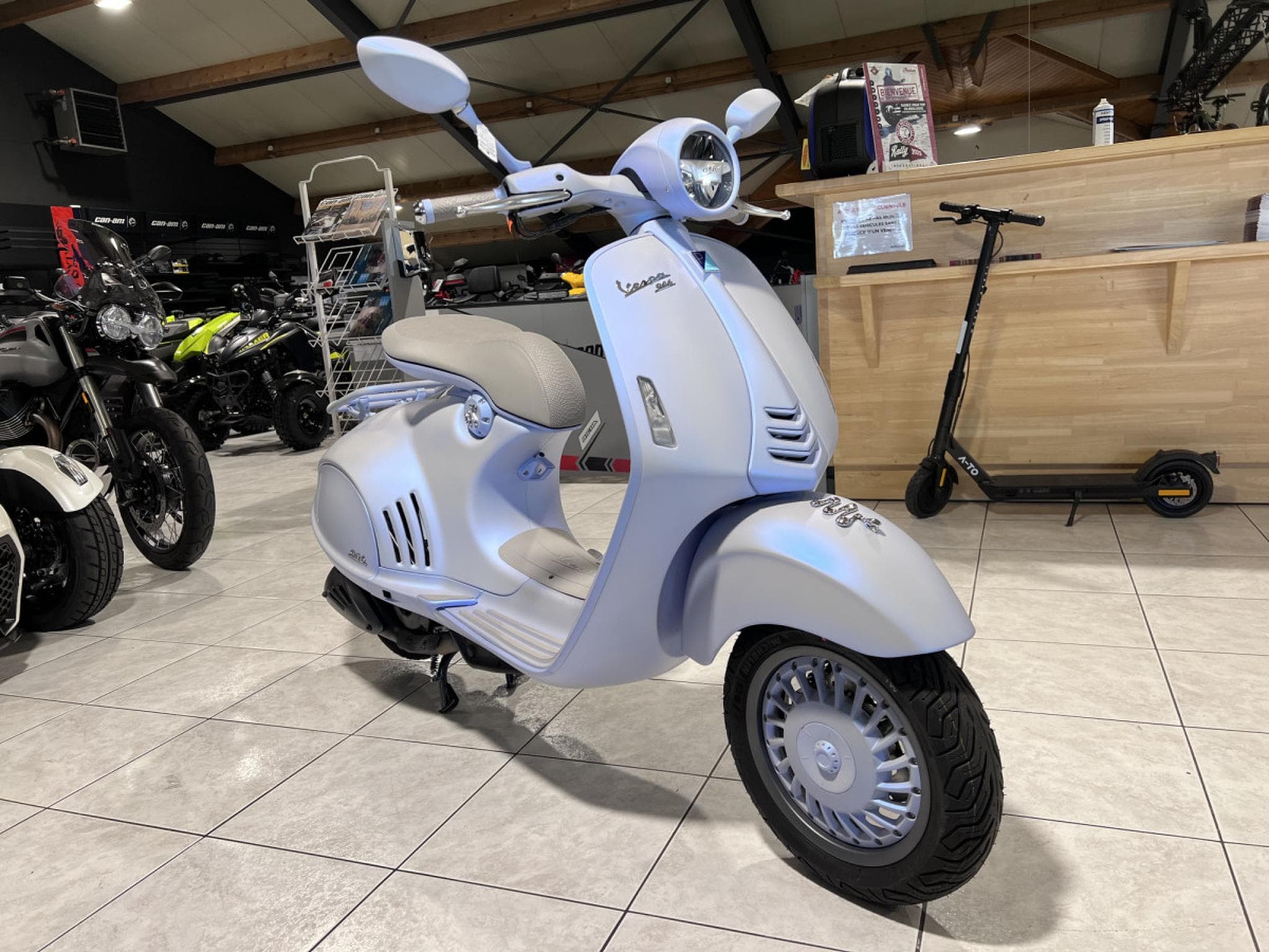 Vespa 946 Snake (2026) - Photo 8