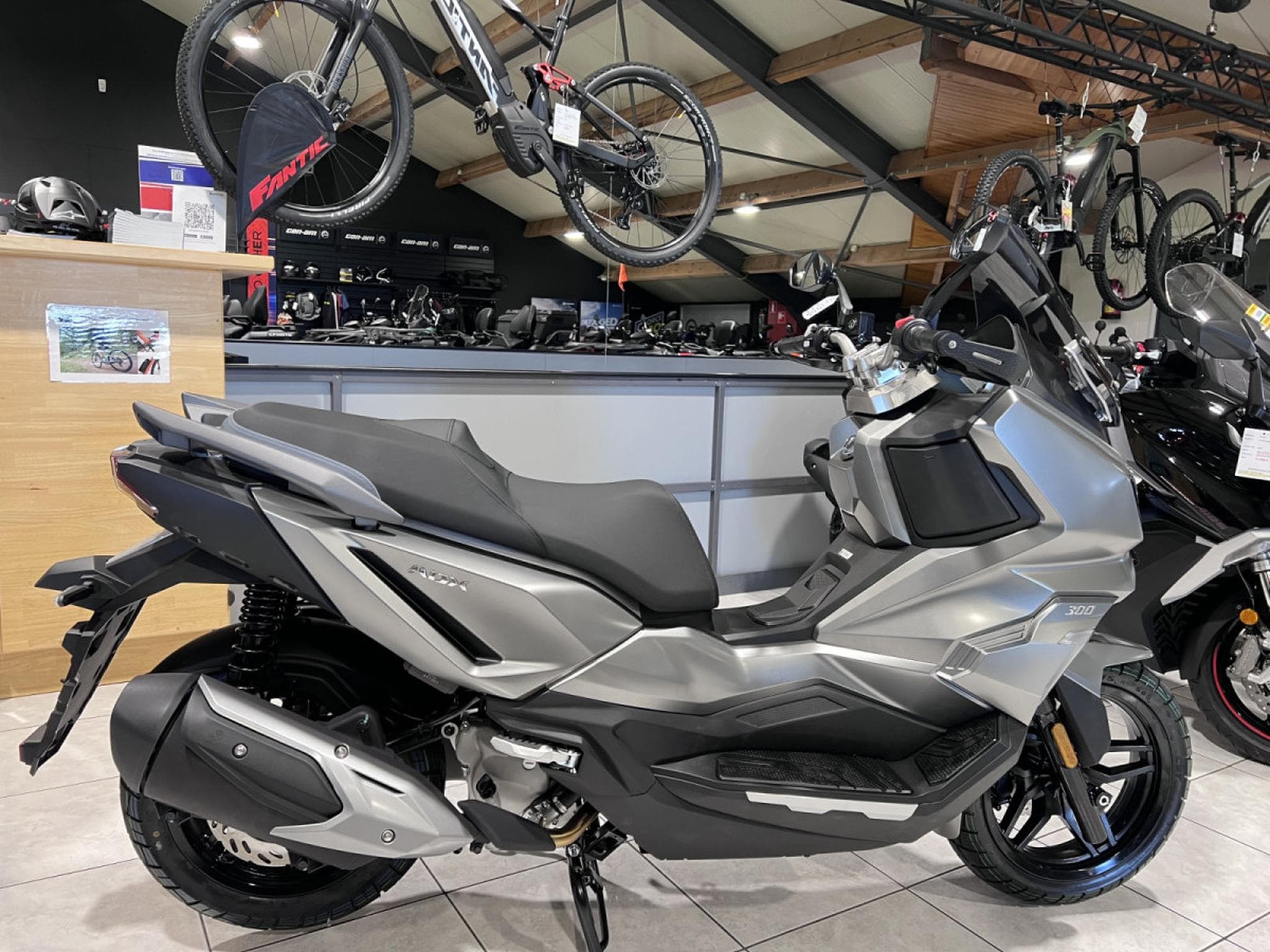 SYM ADX 300 (2026) - Photo 1