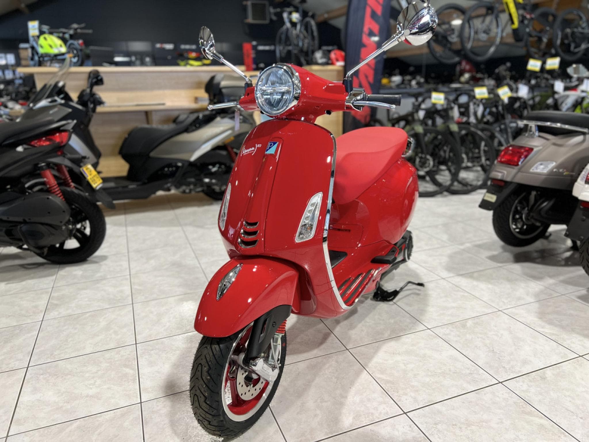 Vespa Elettrica 70 Km/h Red (2026) - Photo 2