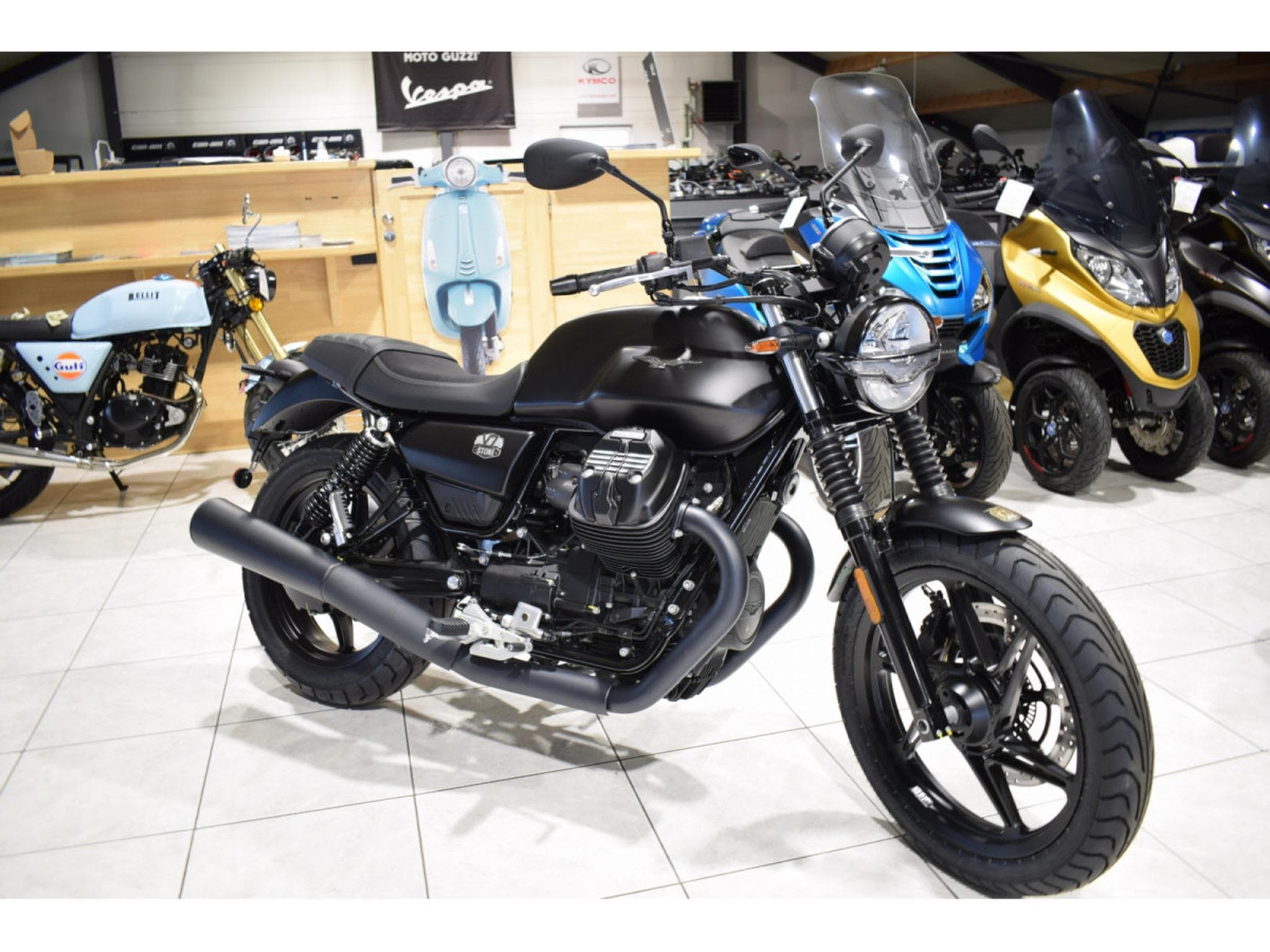 Moto Guzzi V7 STONE (2026) - Photo 4